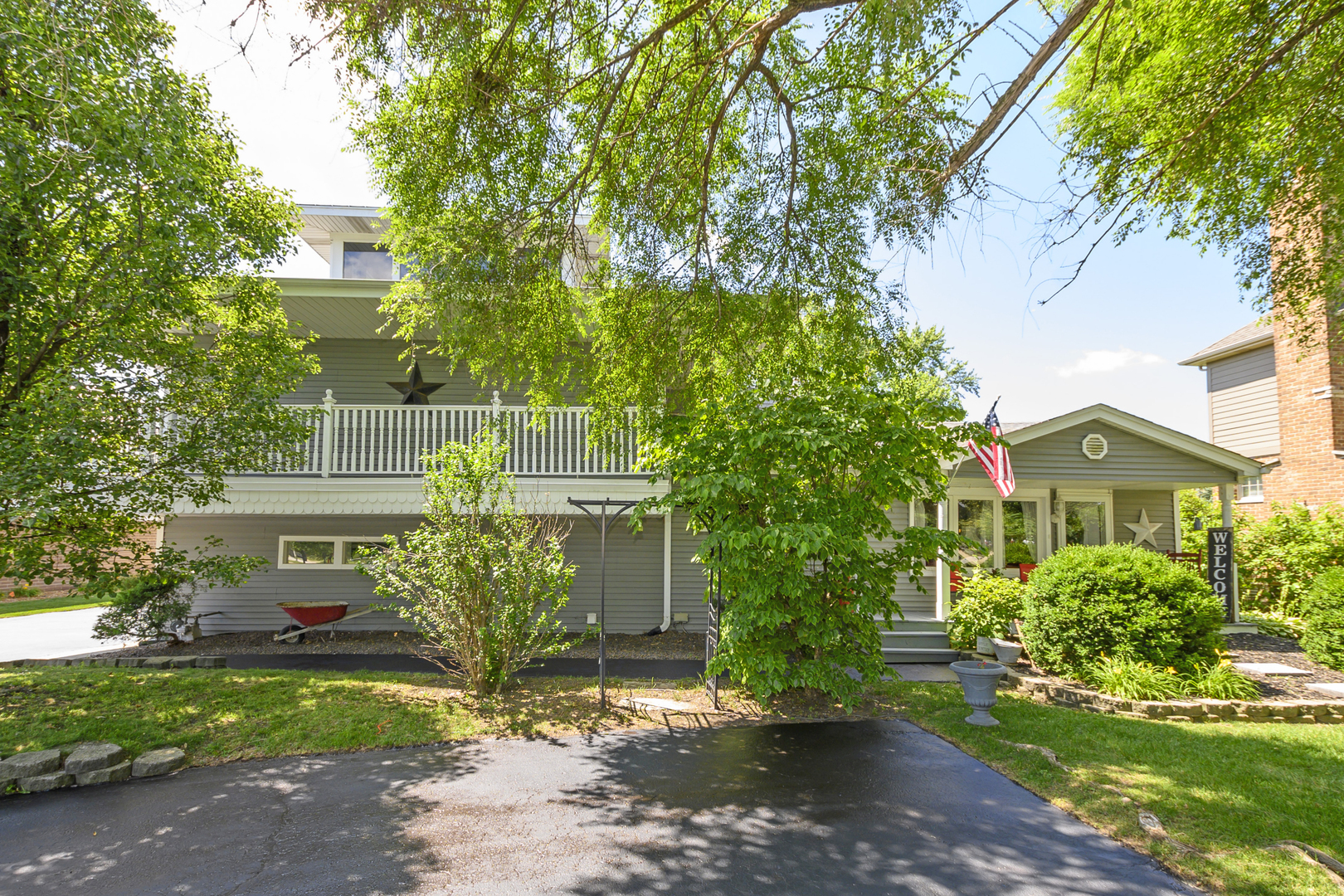 Tinley Park, Illinois, 60487, United States, 6 Bedrooms Bedrooms, ,4 BathroomsBathrooms,Residential,For Sale,1984113