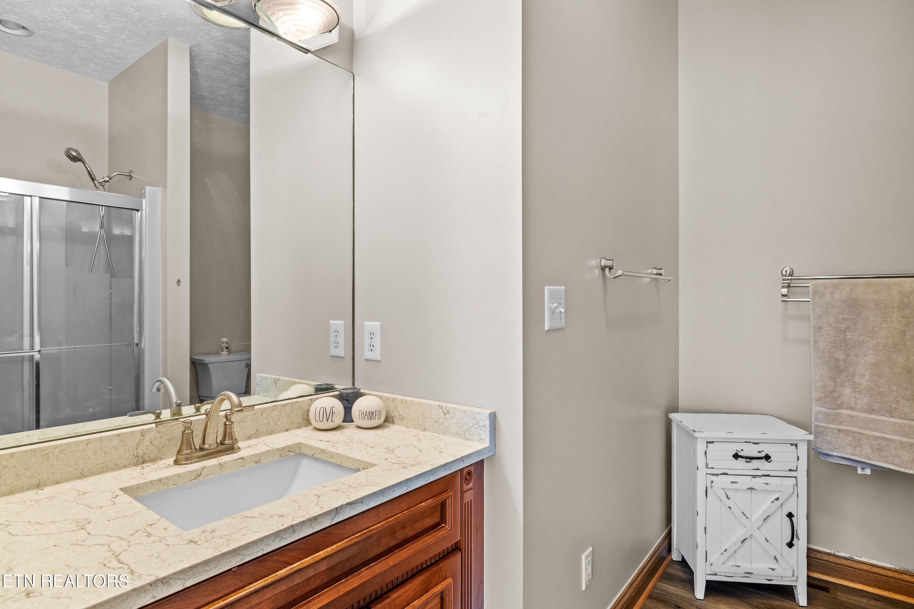 LaFollette, Tennessee, 37766, United States, 3 Bedrooms Bedrooms, ,4 BathroomsBathrooms,Residential,For Sale,1979718