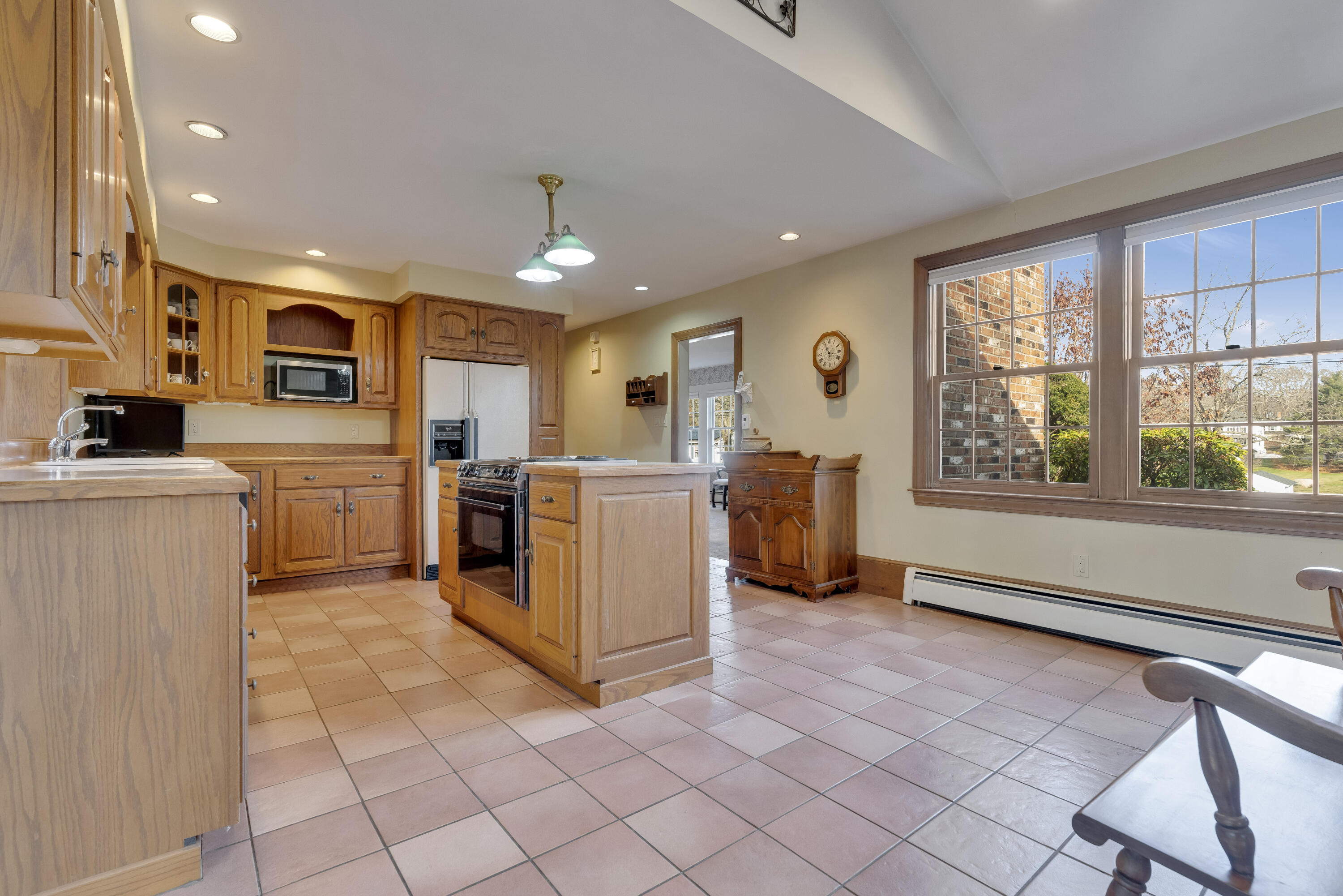 Biddeford, Maine, 04005, United States, 4 Bedrooms Bedrooms, ,2 BathroomsBathrooms,Residential,For Sale,1998354