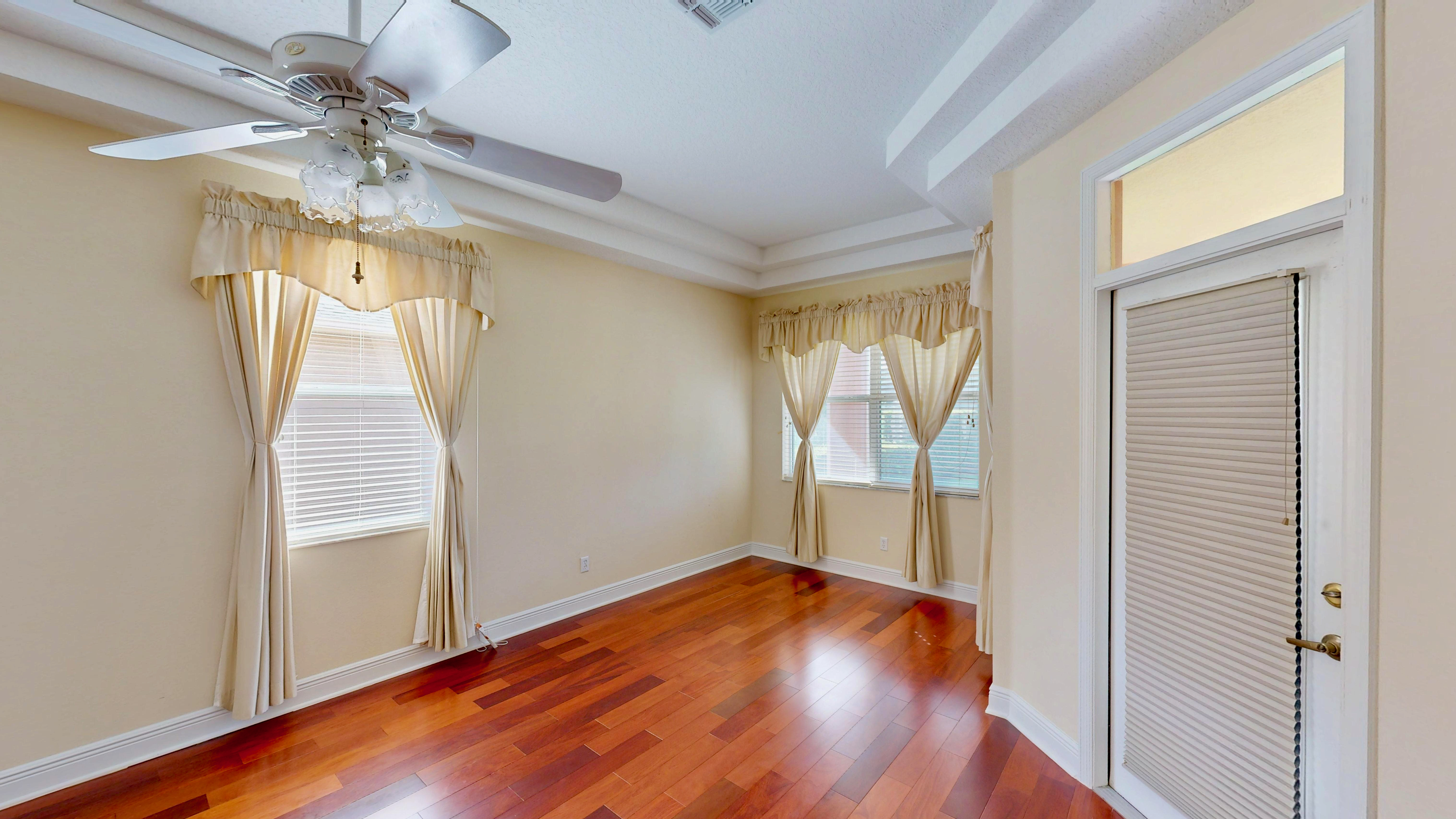 Ocoee, Florida, 34761, United States, 4 Bedrooms Bedrooms, ,3 BathroomsBathrooms,Residential,For Sale,2006083