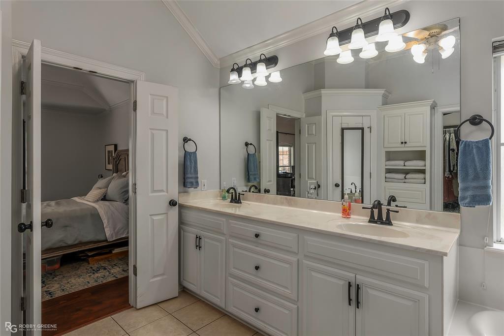 Bossier City, Louisiana, 71111, United States, 5 Bedrooms Bedrooms, ,4 BathroomsBathrooms,Residential,For Sale,1752674