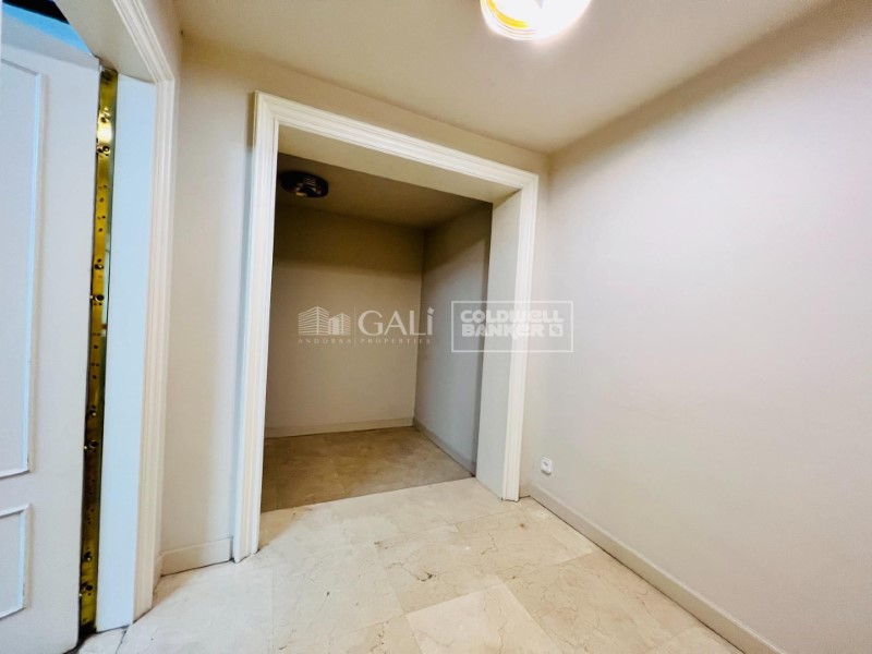 Escaldes-Engordany, Andorra, AD, 4 Bedrooms Bedrooms, ,3 BathroomsBathrooms,Residential,For Sale,1448844