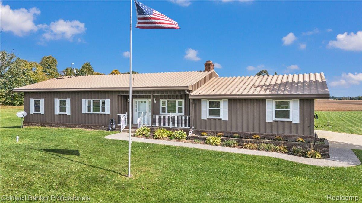 Blacks Corners Rd, Imlay City, MI 48444