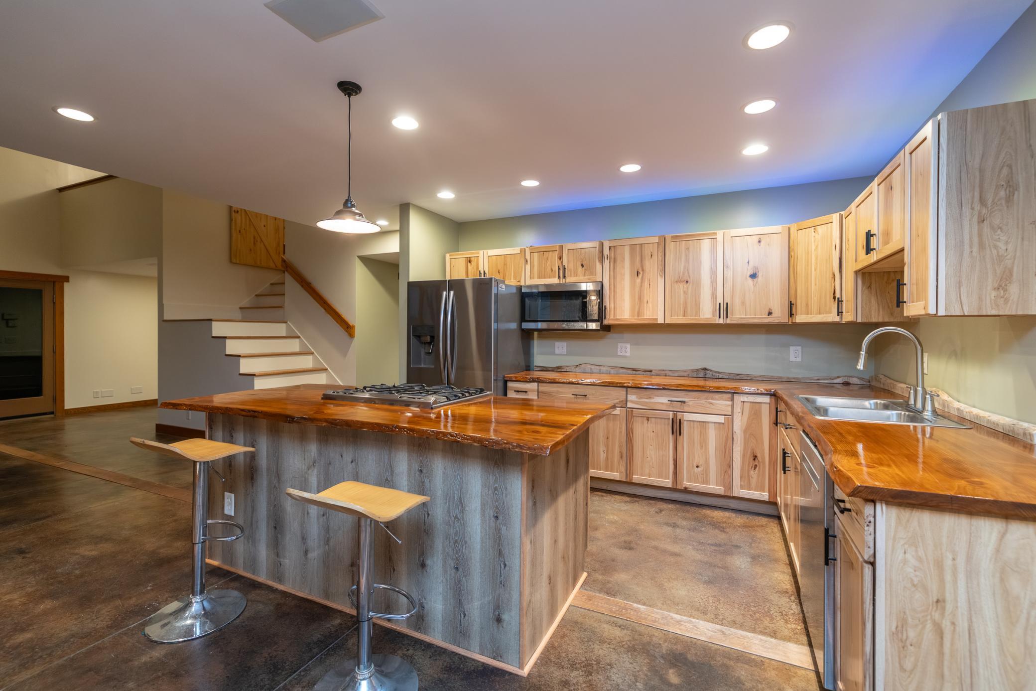 Oak Grove Twp, Wisconsin, 54021, United States, 2 Bedrooms Bedrooms, ,1 BathroomBathrooms,Residential,For Sale,1987684