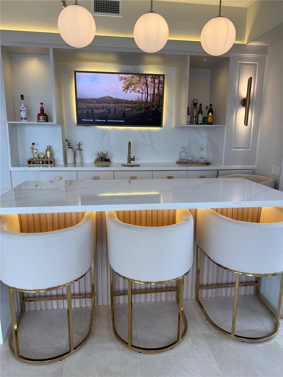 Aventura, Florida, 33180, United States, 5 Bedrooms Bedrooms, ,4 BathroomsBathrooms,Residential,For Sale,1794425