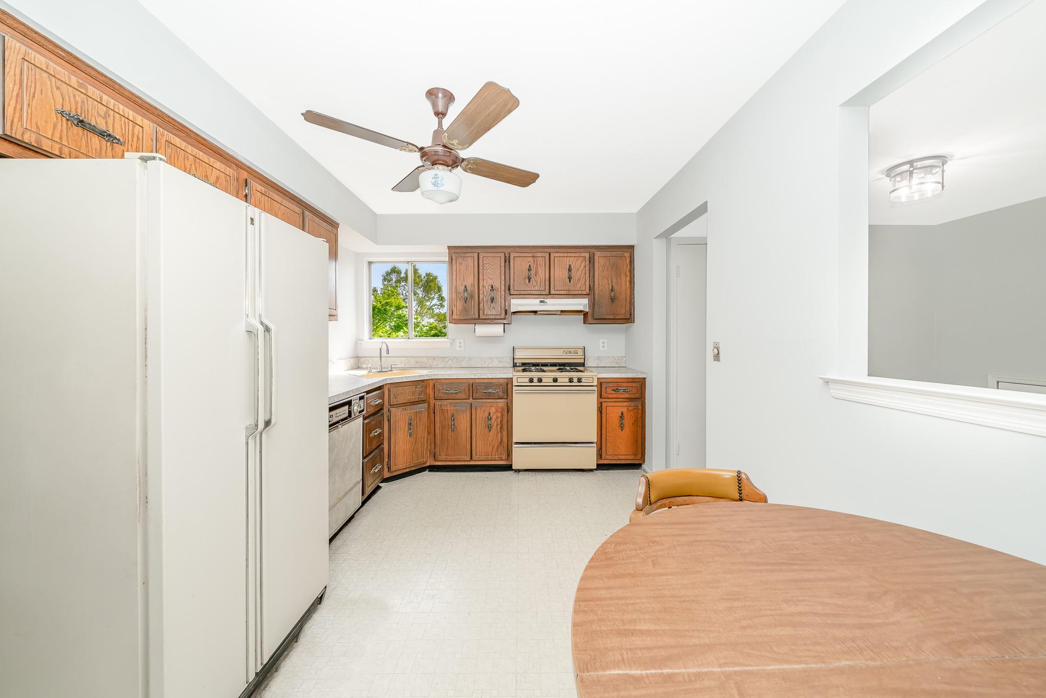 Massapequa, New York, 11758, United States, 4 Bedrooms Bedrooms, ,2 BathroomsBathrooms,Residential,For Sale,1887450