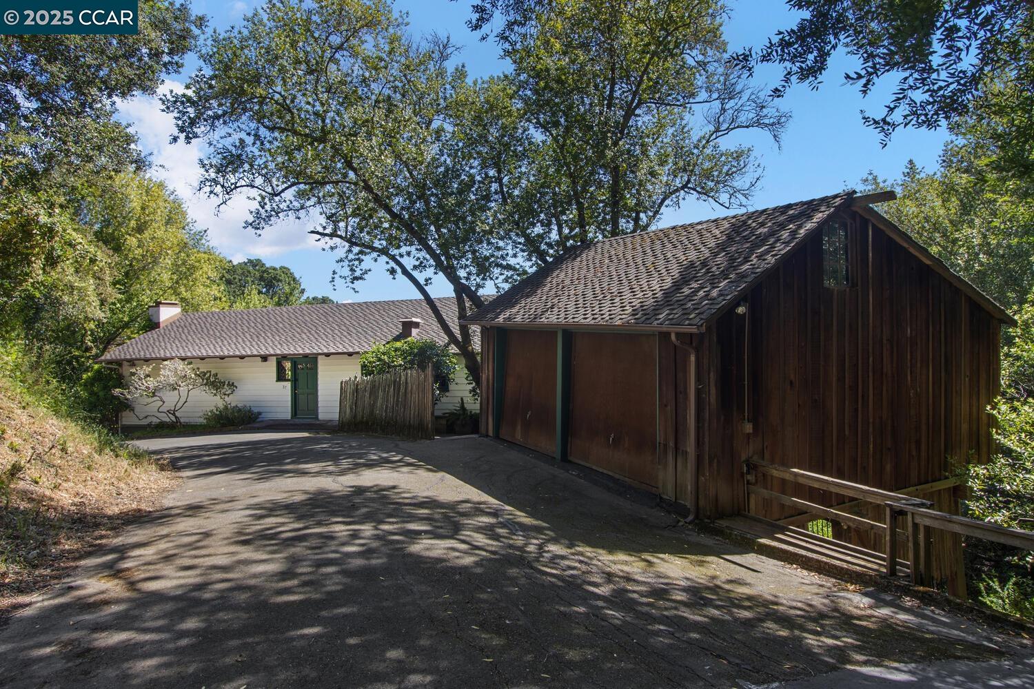 Orinda, California, 94563, United States, 6 Bedrooms Bedrooms, ,4 BathroomsBathrooms,Residential,For Sale,1838160