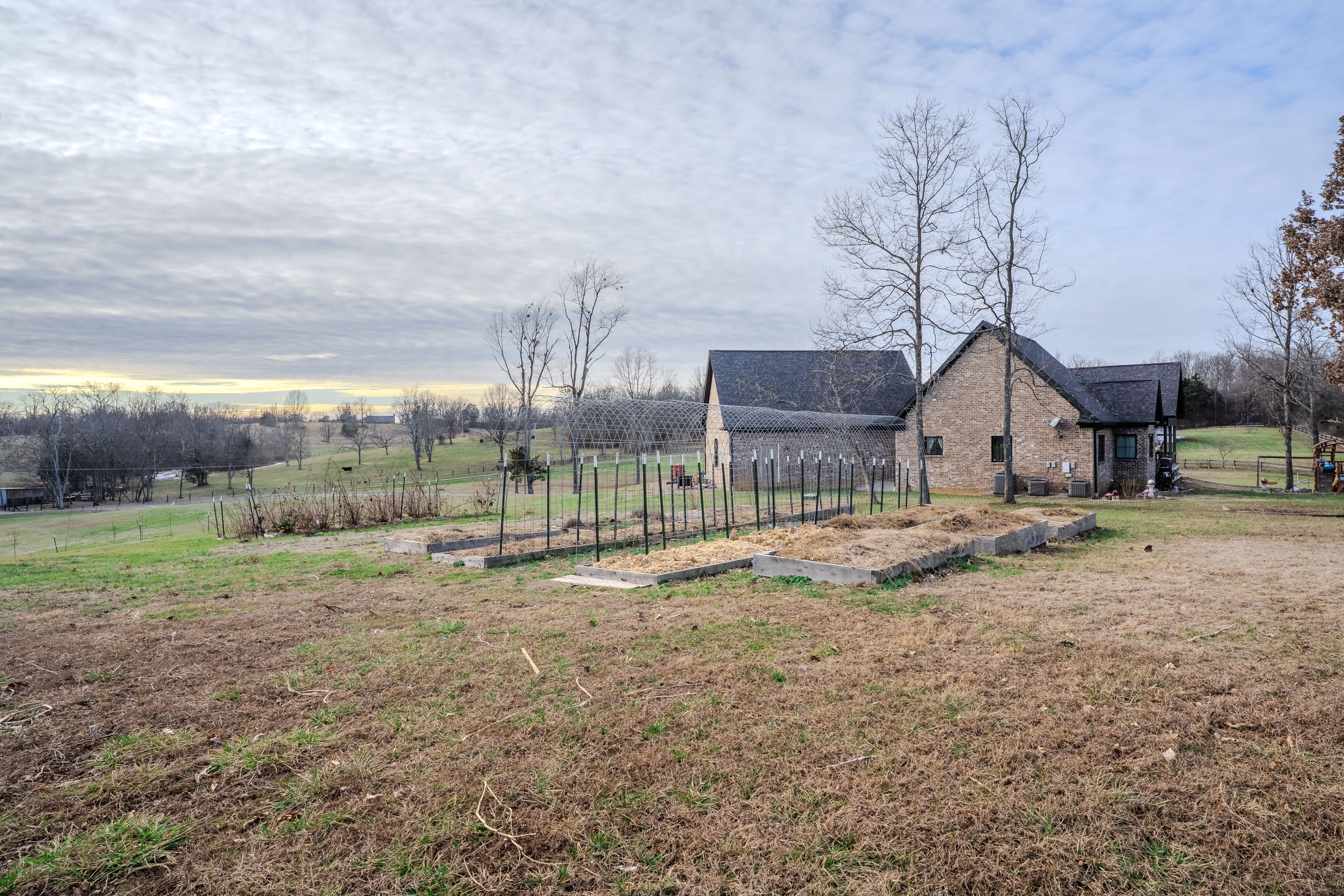 Frankfort, Kentucky, 40601, United States, 6 Bedrooms Bedrooms, ,3 BathroomsBathrooms,Residential,For Sale,2012095