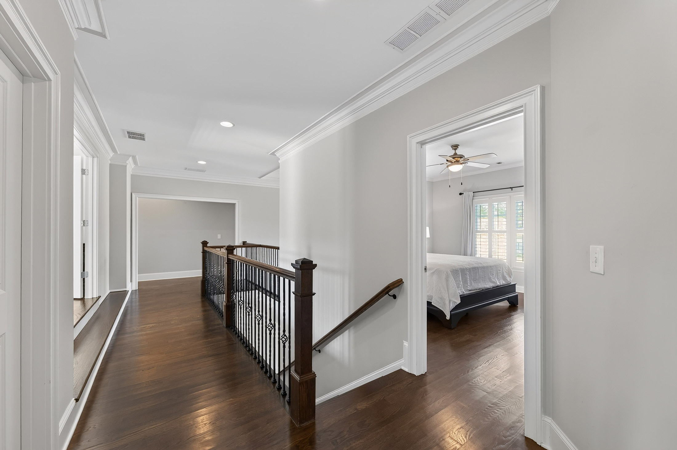  Luxury Living in Kingsley Estates With Finished Terrace Level - 物件實景