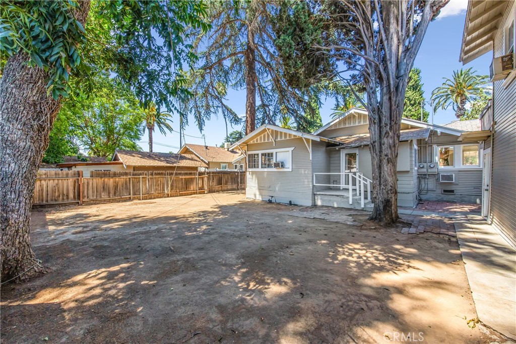 Riverside, California, 92506, United States, ,Residential,For Sale,1926260