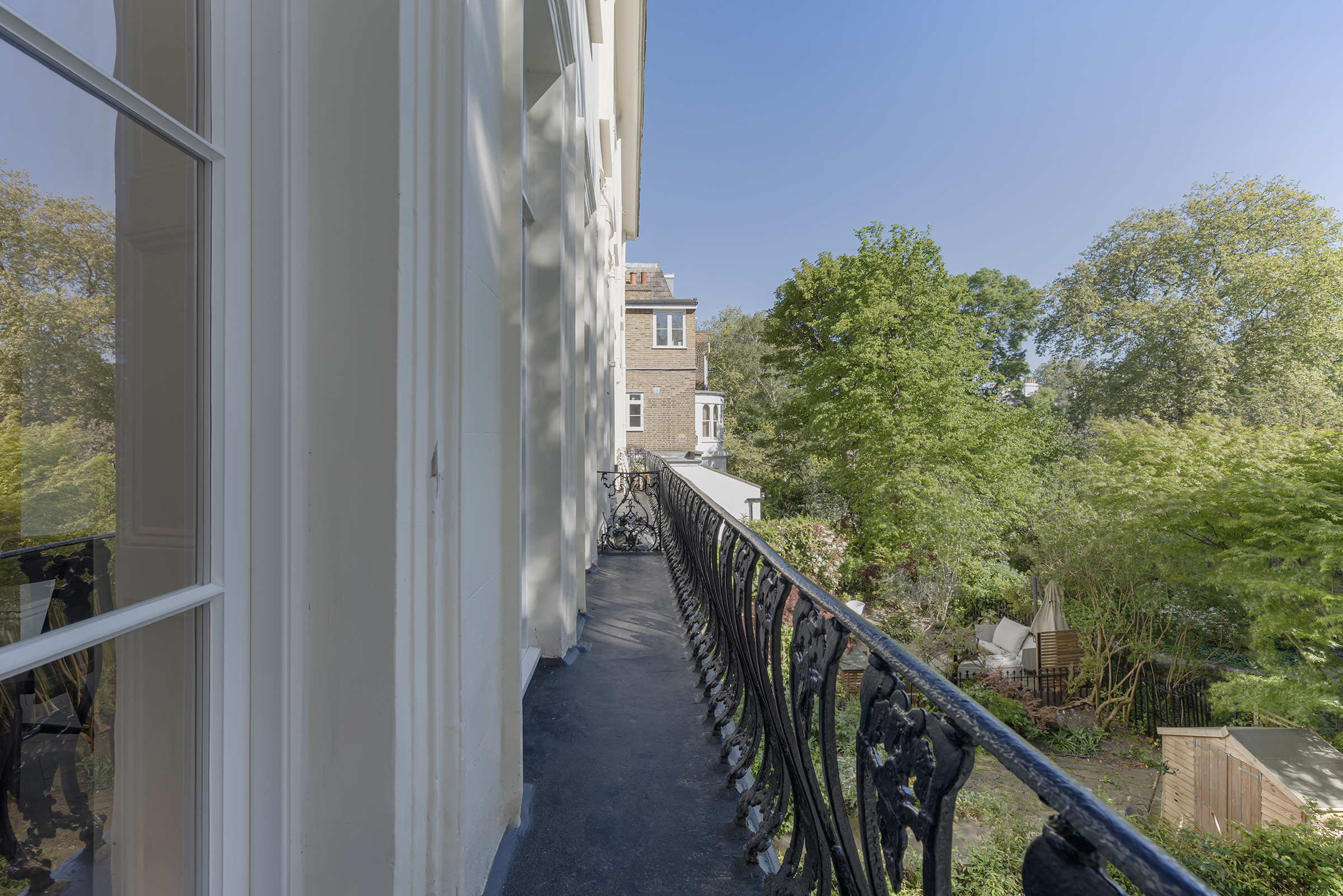  A Lateral Ladbroke Grove Apartment with Two Balconies - 物件實景