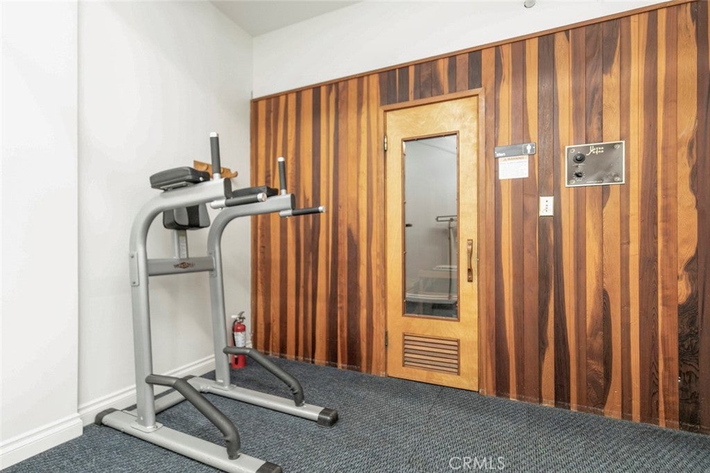 Los Angeles, California, 90068, United States, 2 Bedrooms Bedrooms, ,1 BathroomBathrooms,Residential,For Sale,1940489