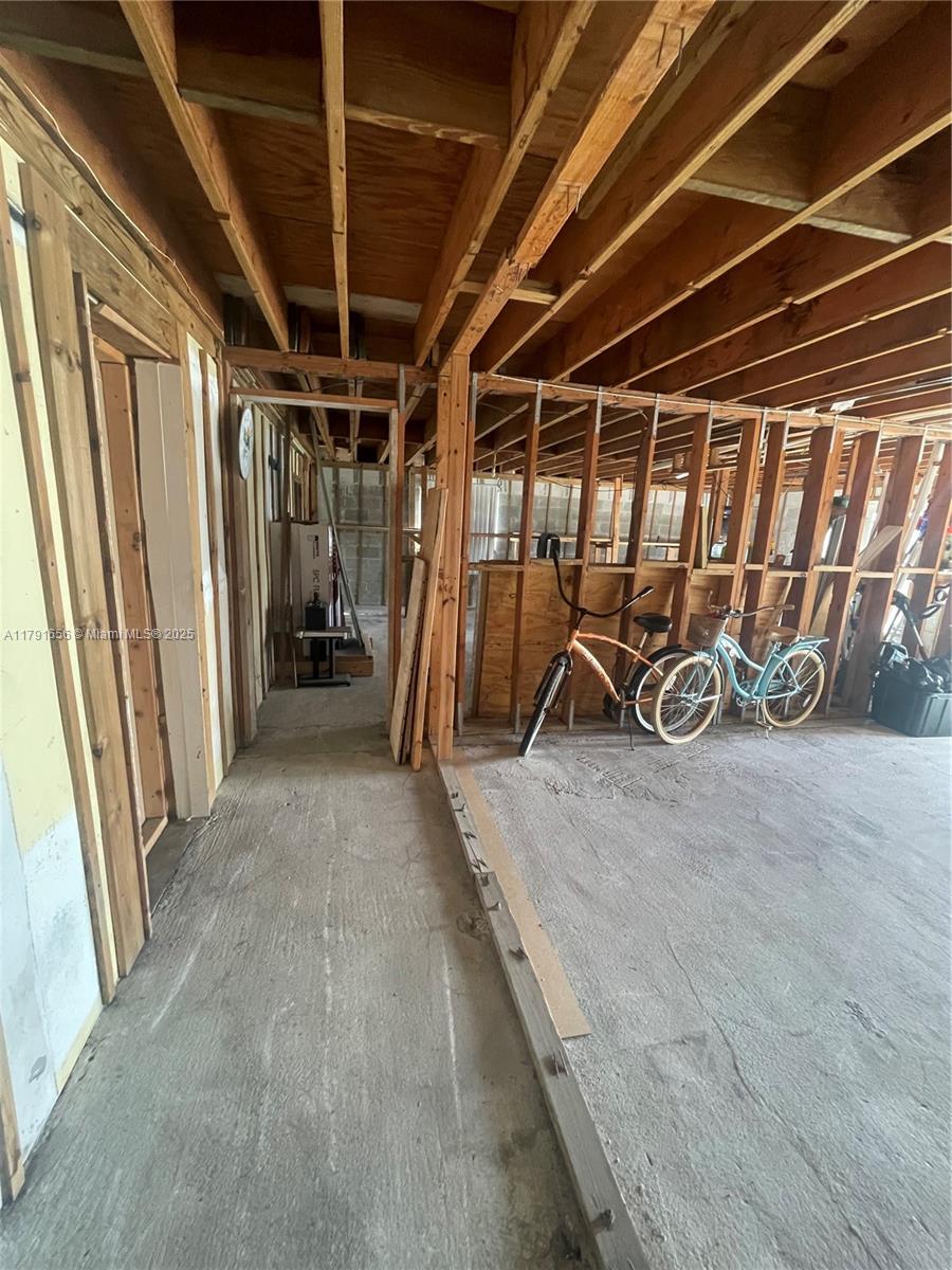 Hialeah, Florida, 33015, United States, 3 Bedrooms Bedrooms, ,2 BathroomsBathrooms,Residential,For Sale,1787509