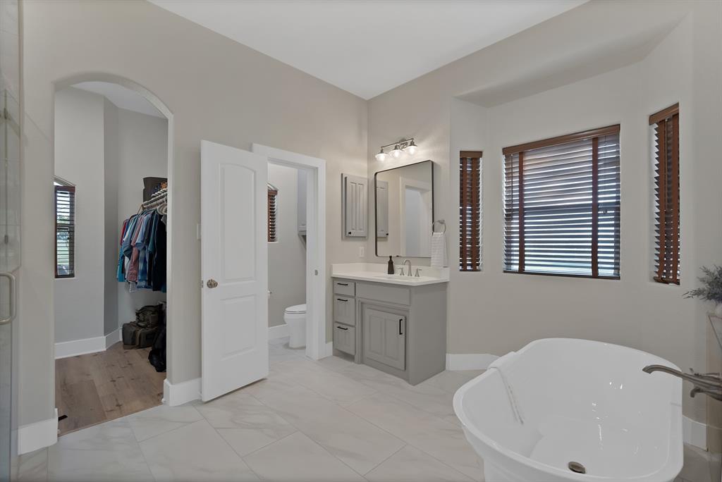 Gunter, Texas, 75058, United States, 4 Bedrooms Bedrooms, ,3 BathroomsBathrooms,Residential,For Sale,1926422