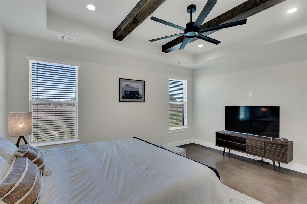 Waxahachie, Texas, 75167, United States, 4 Bedrooms Bedrooms, ,2 BathroomsBathrooms,Residential,For Sale,1975202