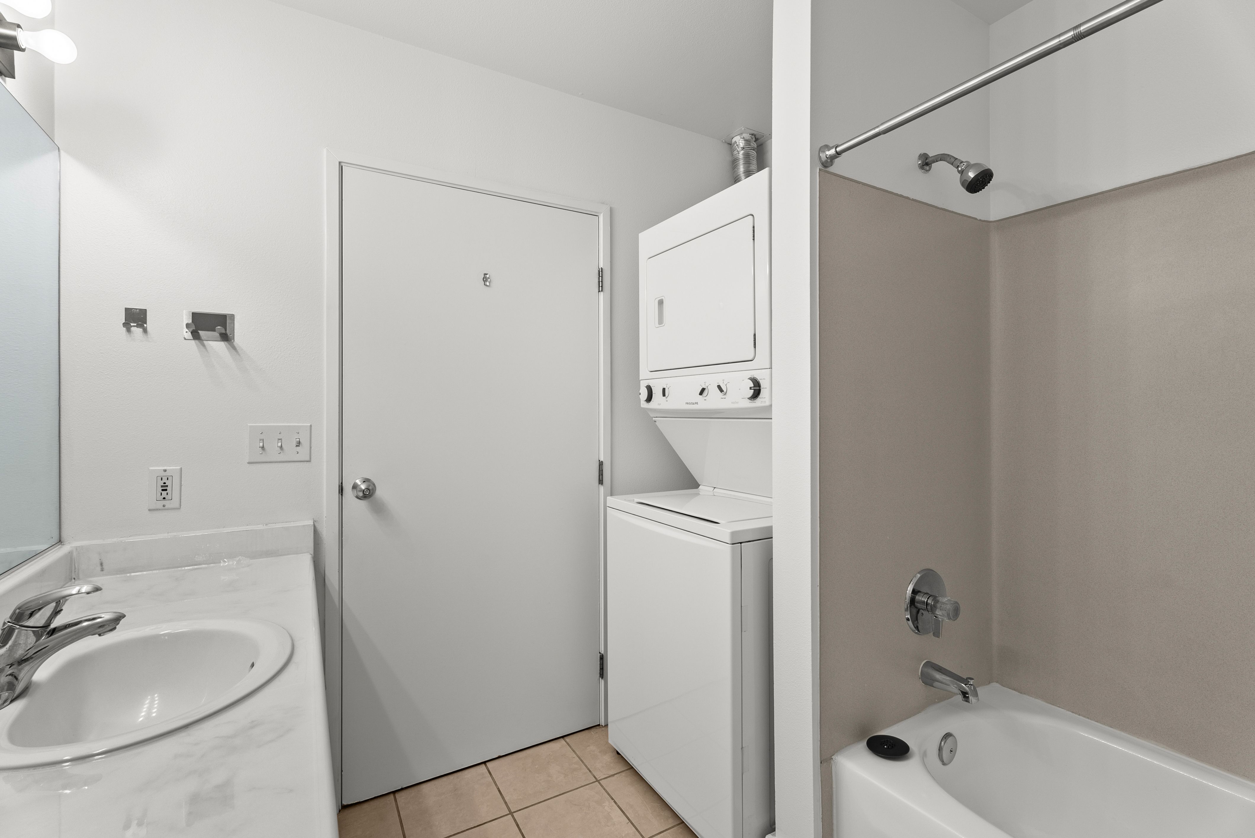  2440 Western Ave Unit #517, Seattle, WA 98121 - 物件實景
