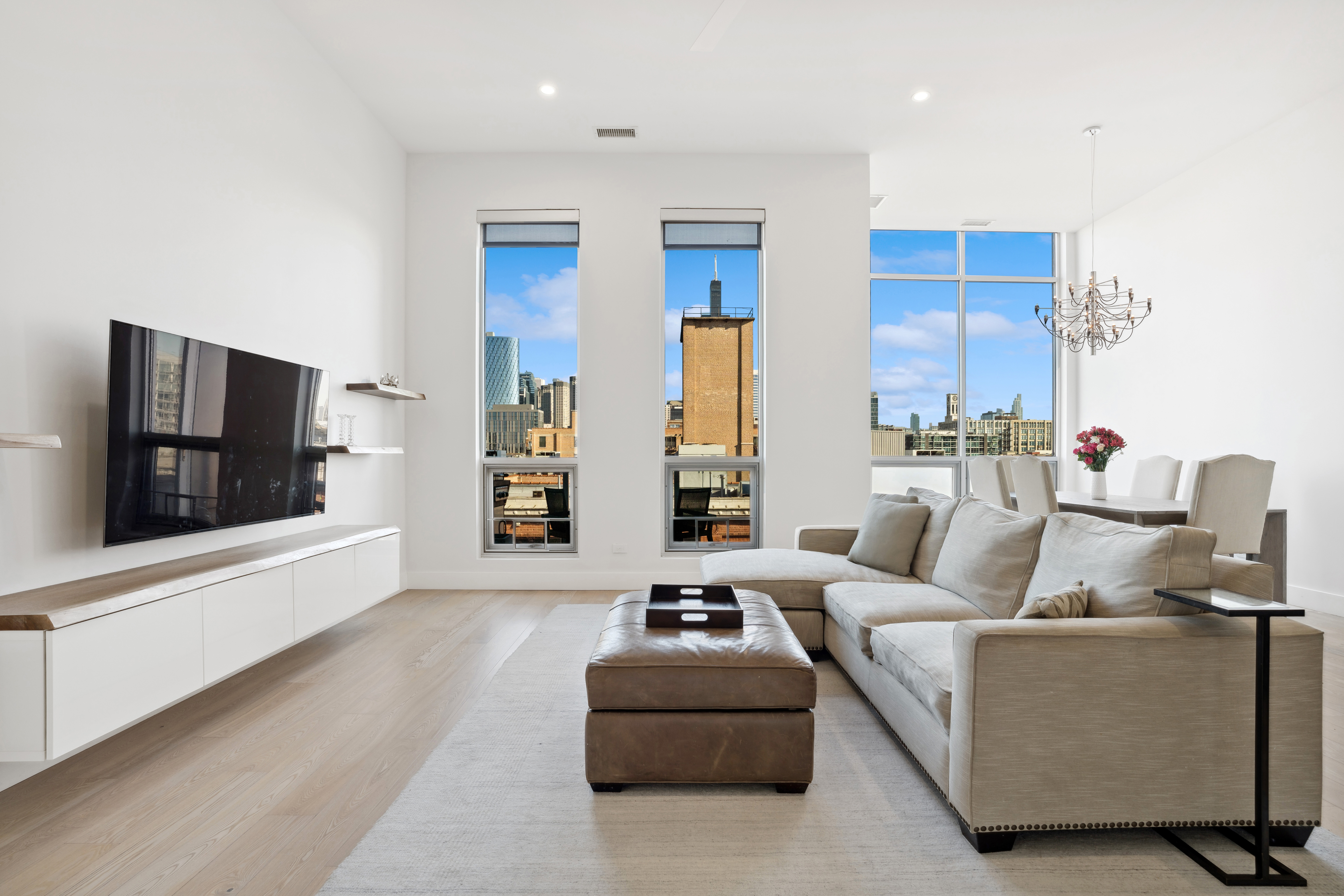  Perfect Combination of Location, Views and Modern Elegance - 物件實景
