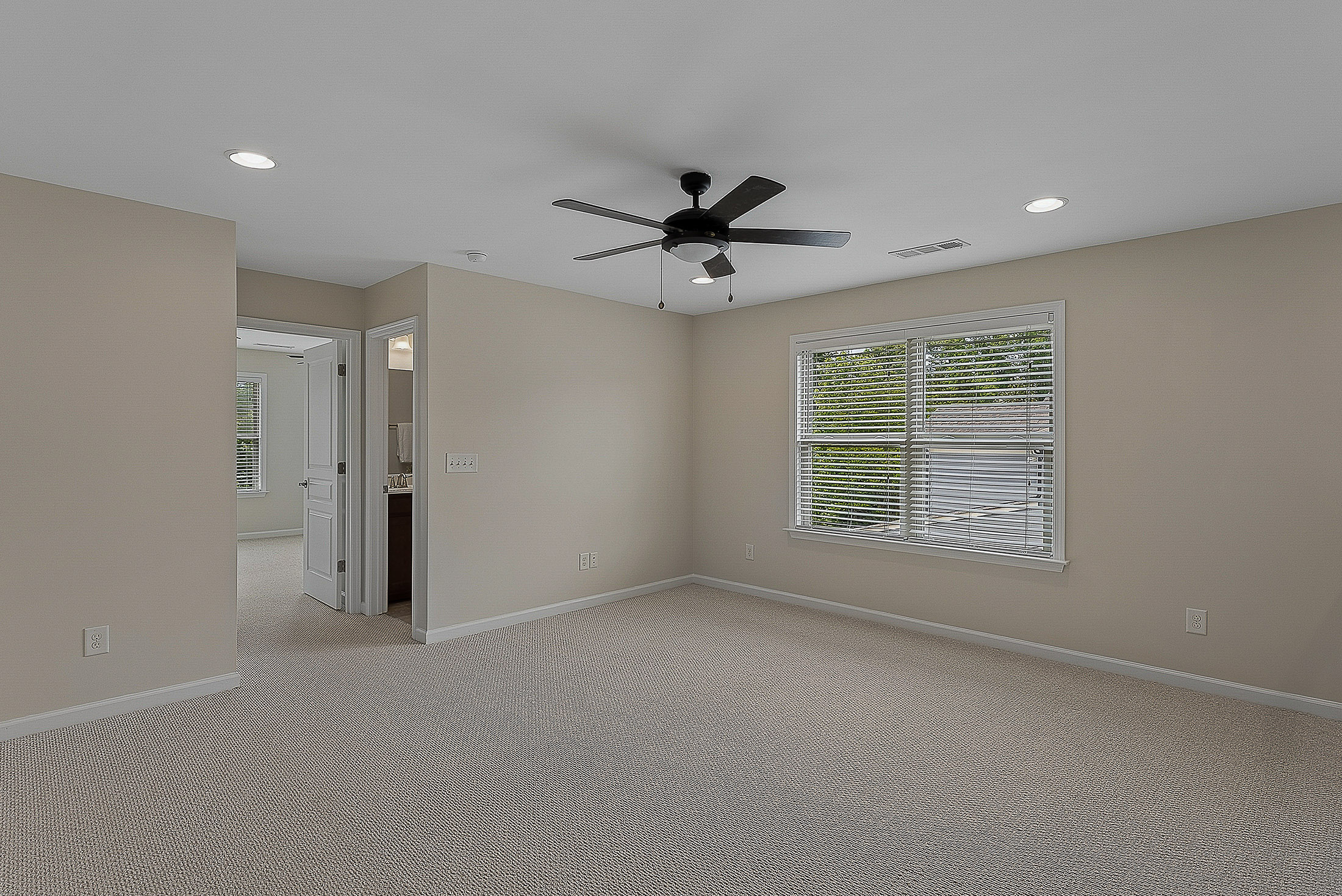  Smart Updates and Superb Location in Roswell - 物件實景