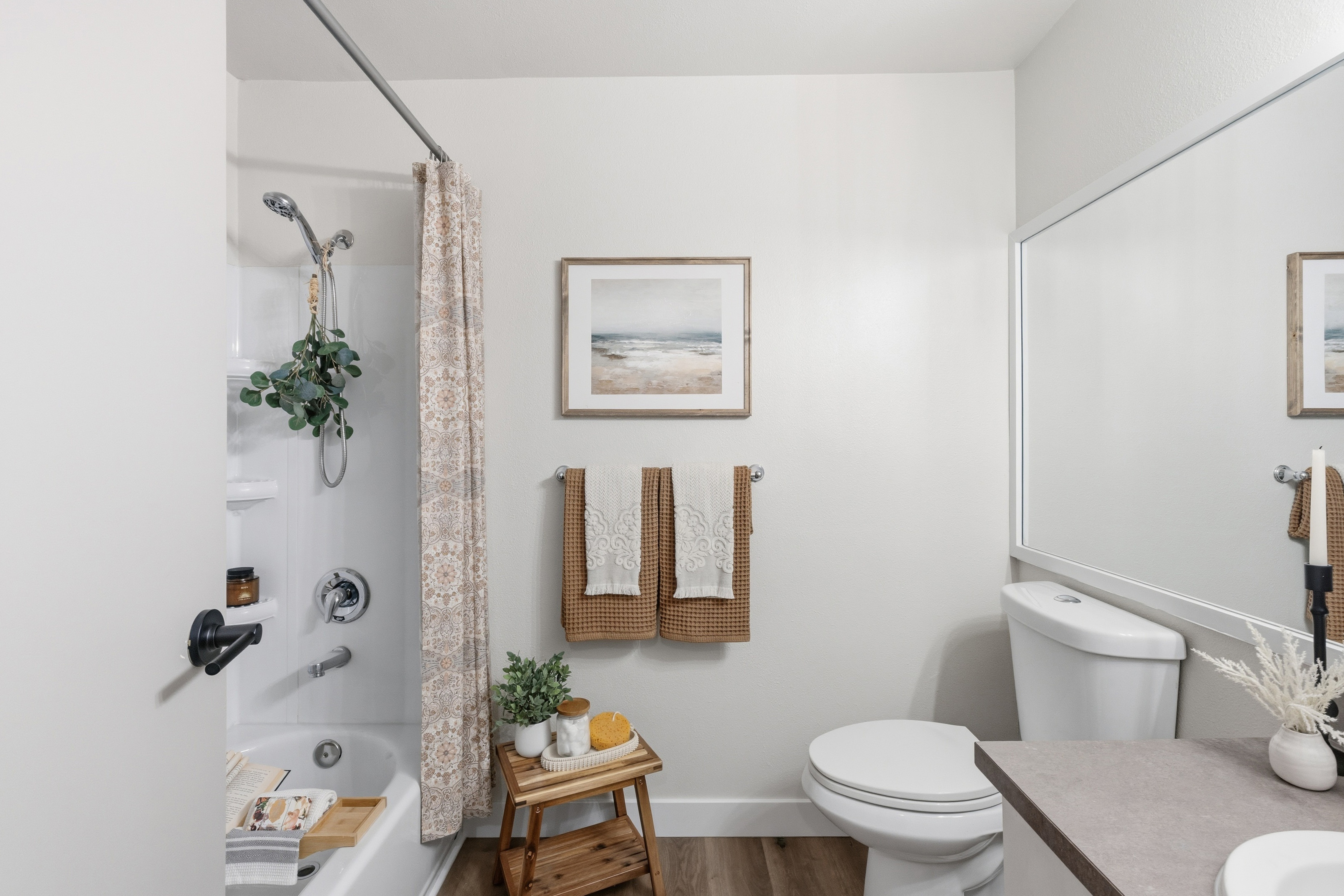  Stylish Harbour Pointe Condo - 物件實景