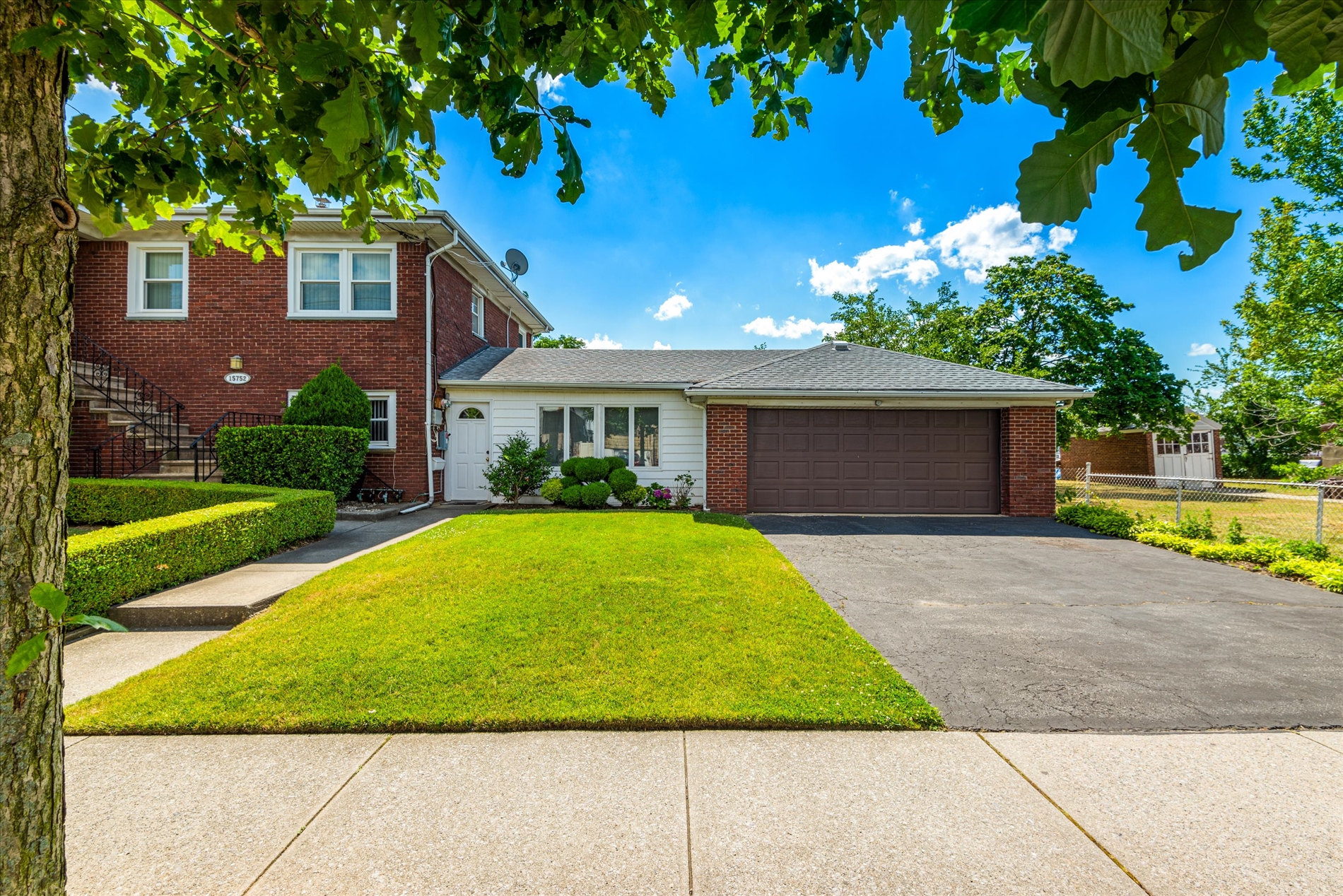 Howard Beach, New York, 11414, United States, 4 Bedrooms Bedrooms, ,3 BathroomsBathrooms,Residential,For Sale,1835164