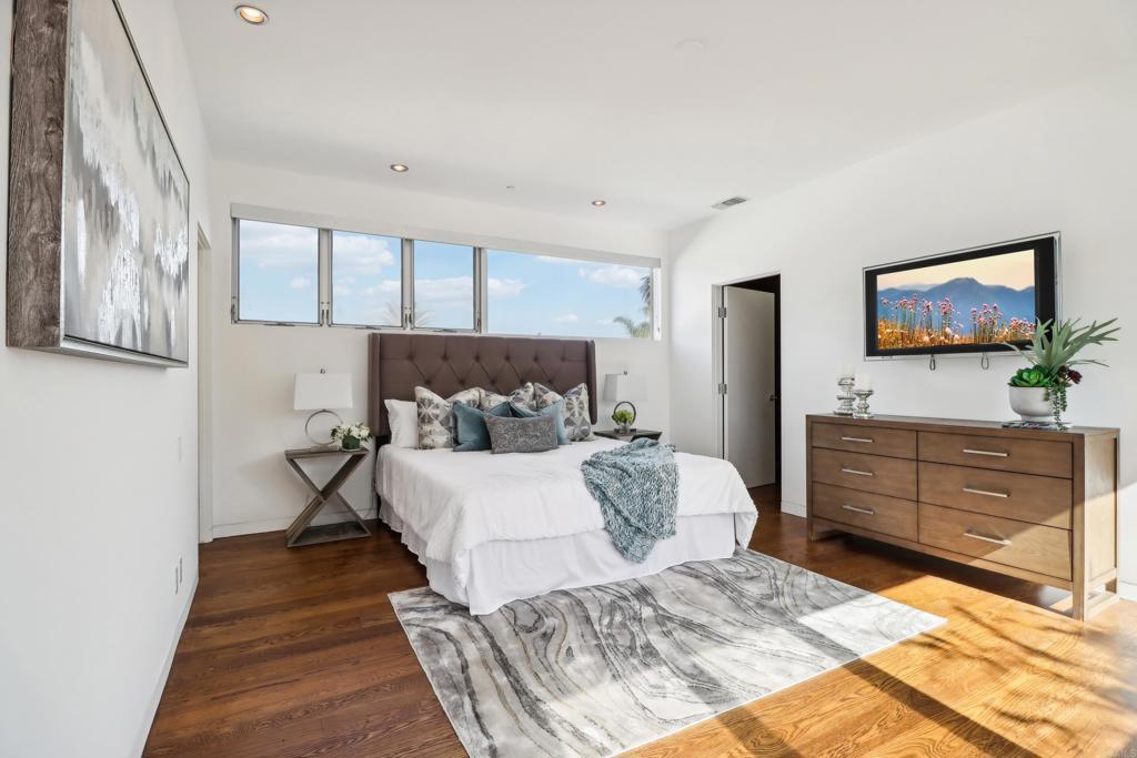 Venice, California, 90291, United States, 4 Bedrooms Bedrooms, ,4 BathroomsBathrooms,Residential,For Sale,1843493