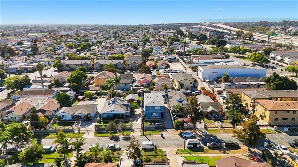 Los Angeles, California, 90003, United States, 5 Bedrooms Bedrooms, ,Residential,For Sale,2007748