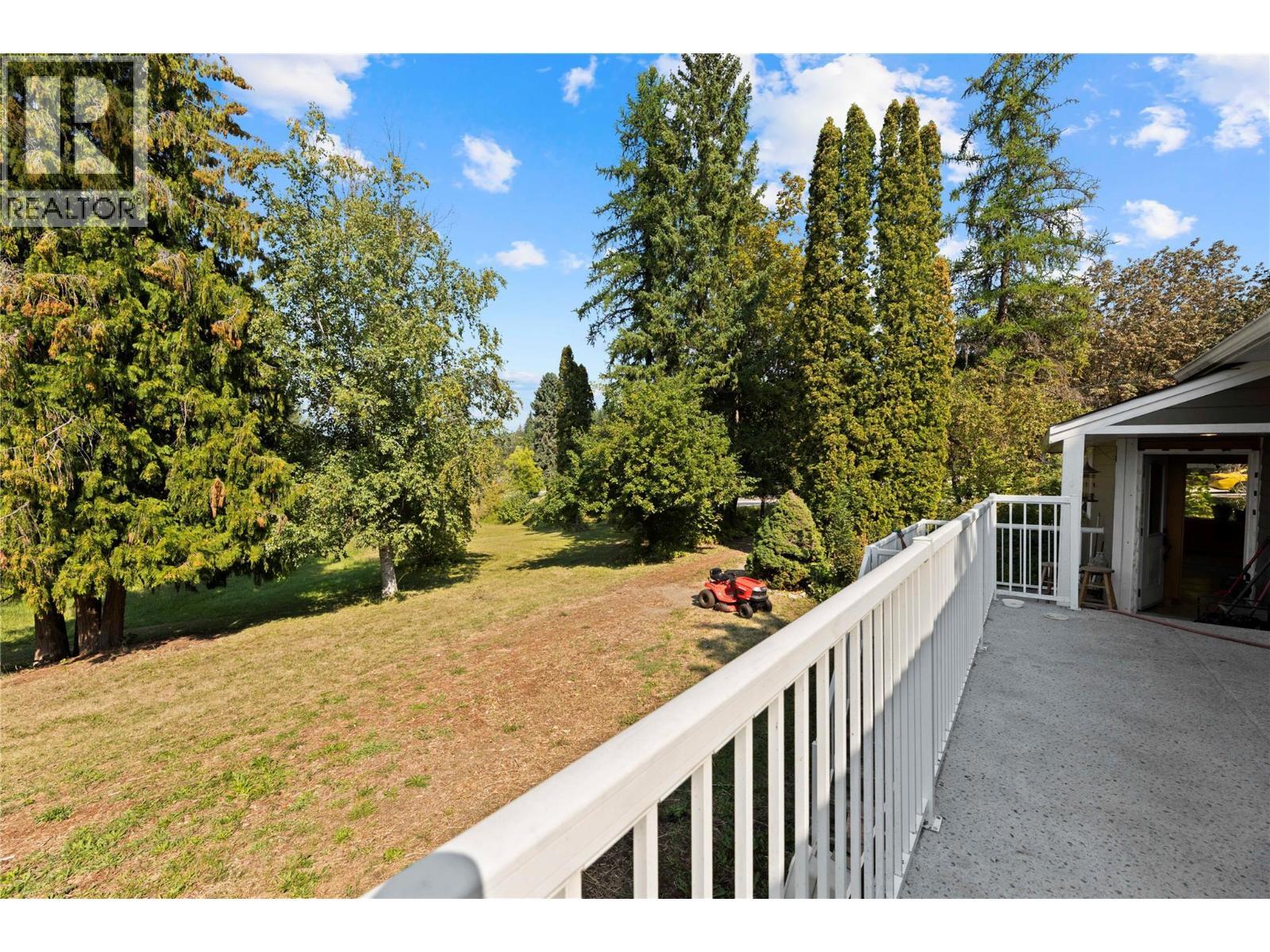 SALMON ARM, British Columbia, V1E 1J3, CA, 4 Bedrooms Bedrooms, ,2 BathroomsBathrooms,Residential,For Sale,1950734