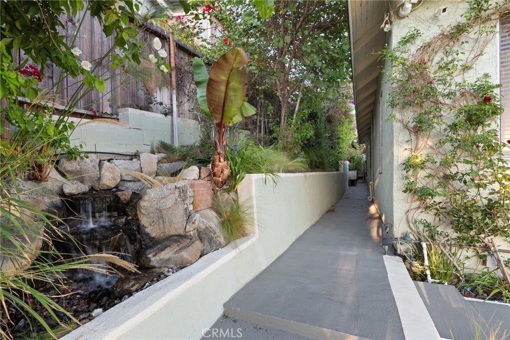 Los Angeles, California, 90063, United States, 3 Bedrooms Bedrooms, ,3 BathroomsBathrooms,Residential,For Sale,1938120