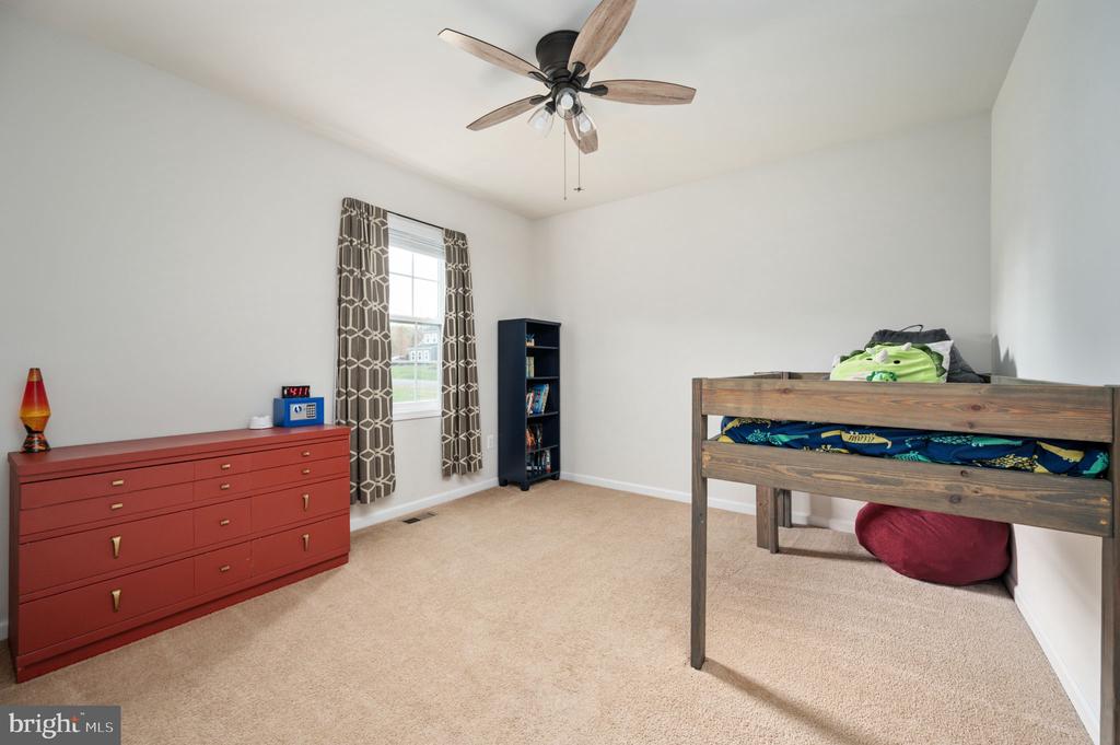 Fredericksburg, Virginia, 22406, United States, 5 Bedrooms Bedrooms, ,4 BathroomsBathrooms,Residential,For Sale,2005971