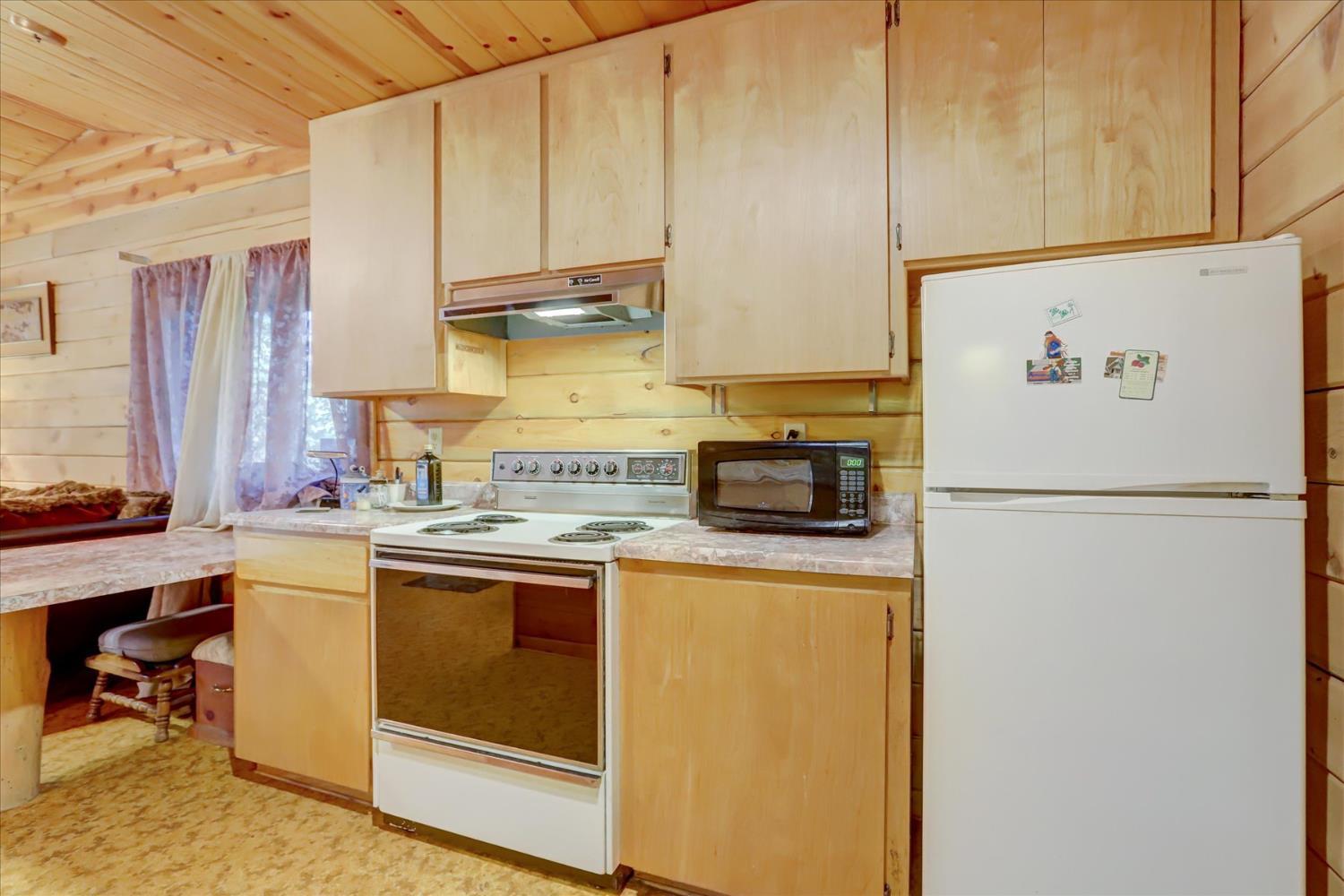 Nevada City, California, 95959, United States, 3 Bedrooms Bedrooms, ,4 BathroomsBathrooms,Residential,For Sale,1974828