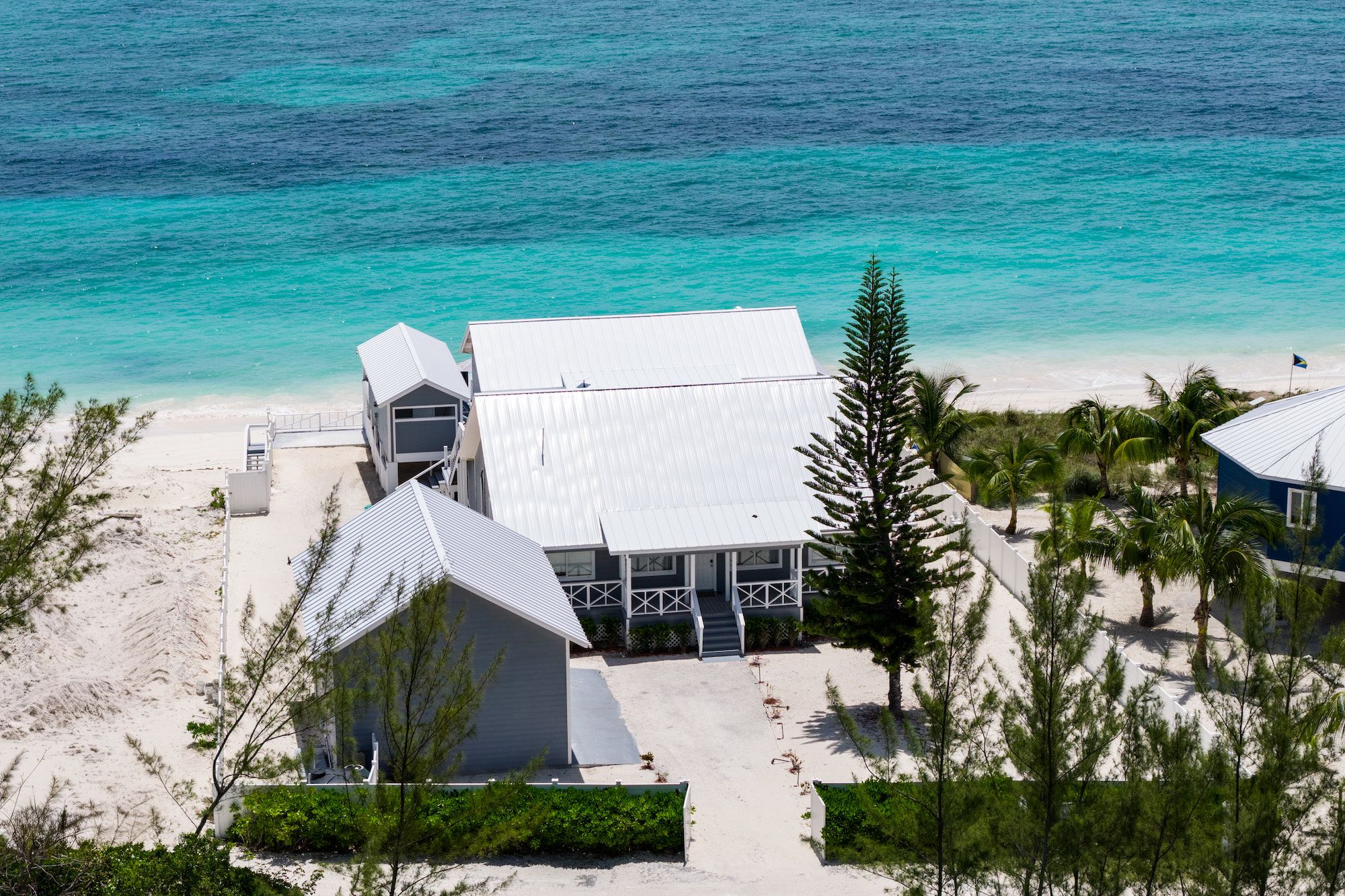 Secluded Beachfront Retreat with Ocean Views - 物件實景