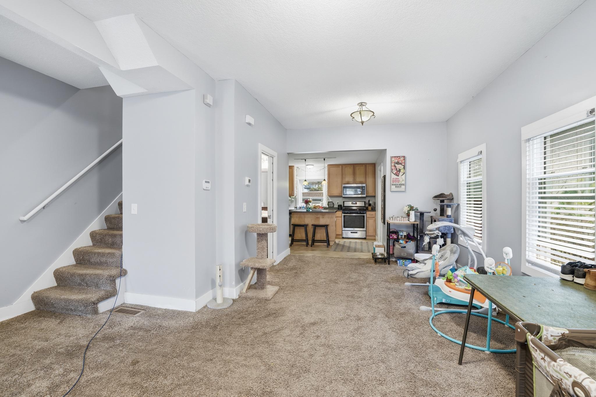 Saint Paul, Minnesota, 55102, United States, ,Residential,For Sale,1989124