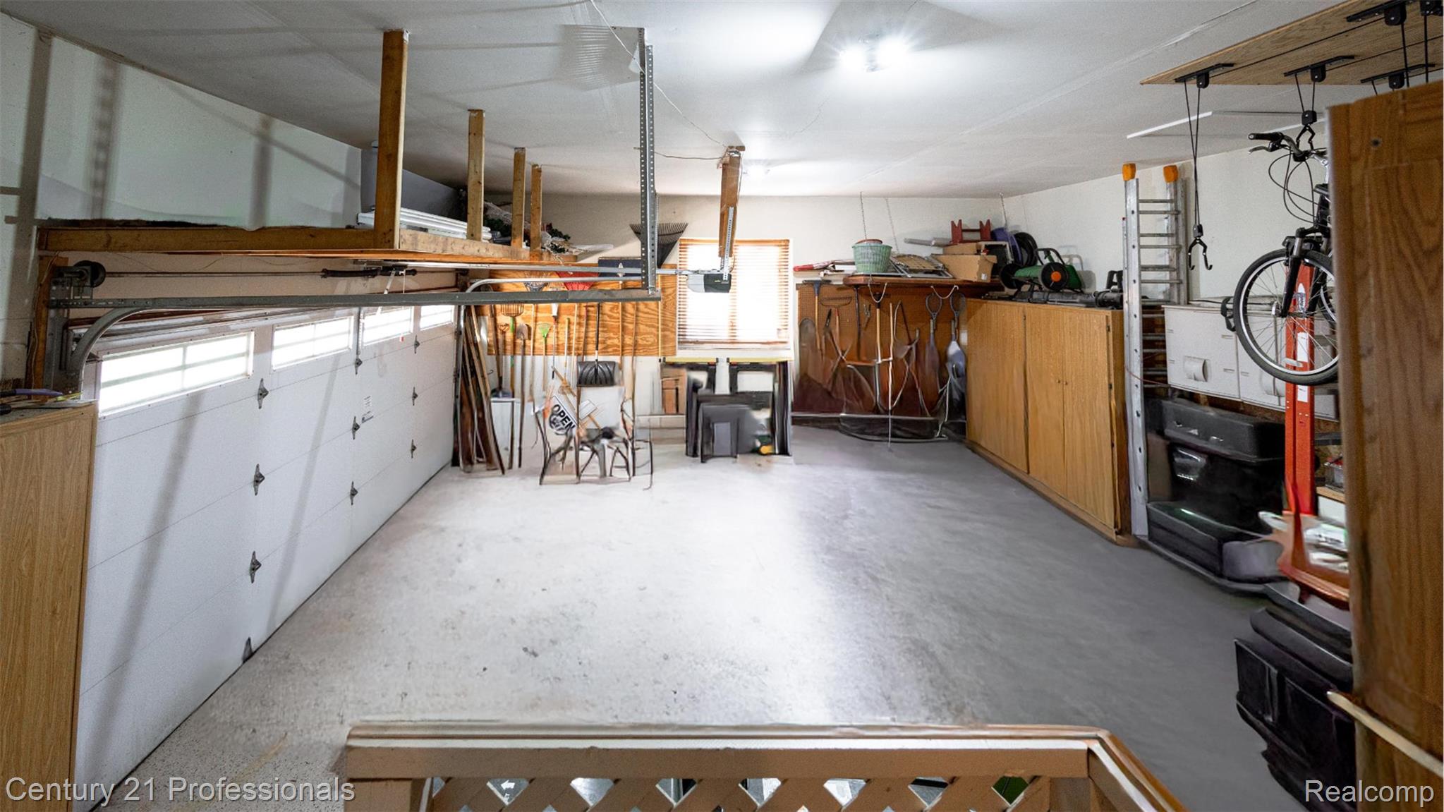 RochesterHills, Michigan, 48309, United States, 4 Bedrooms Bedrooms, ,4 BathroomsBathrooms,Residential,For Sale,1980404