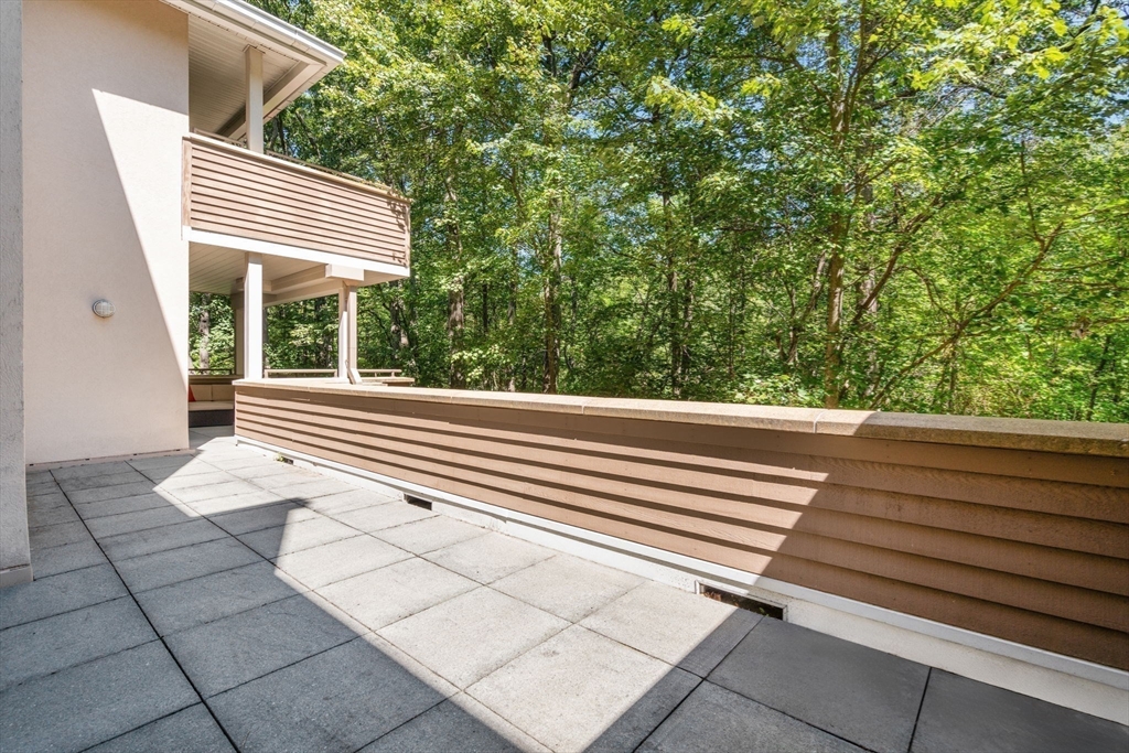 Boston, Massachusetts, 02467, United States, 2 Bedrooms Bedrooms, ,3 BathroomsBathrooms,Residential,For Sale,1940197