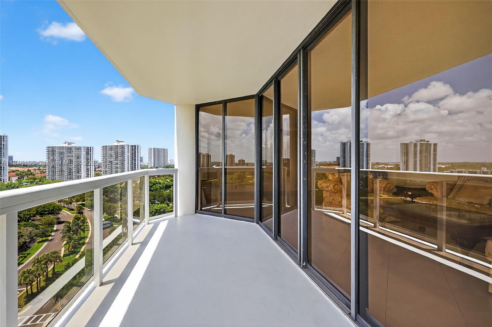 Aventura, Florida, 33180, United States, 2 Bedrooms Bedrooms, ,2 BathroomsBathrooms,Residential,For Sale,1898745