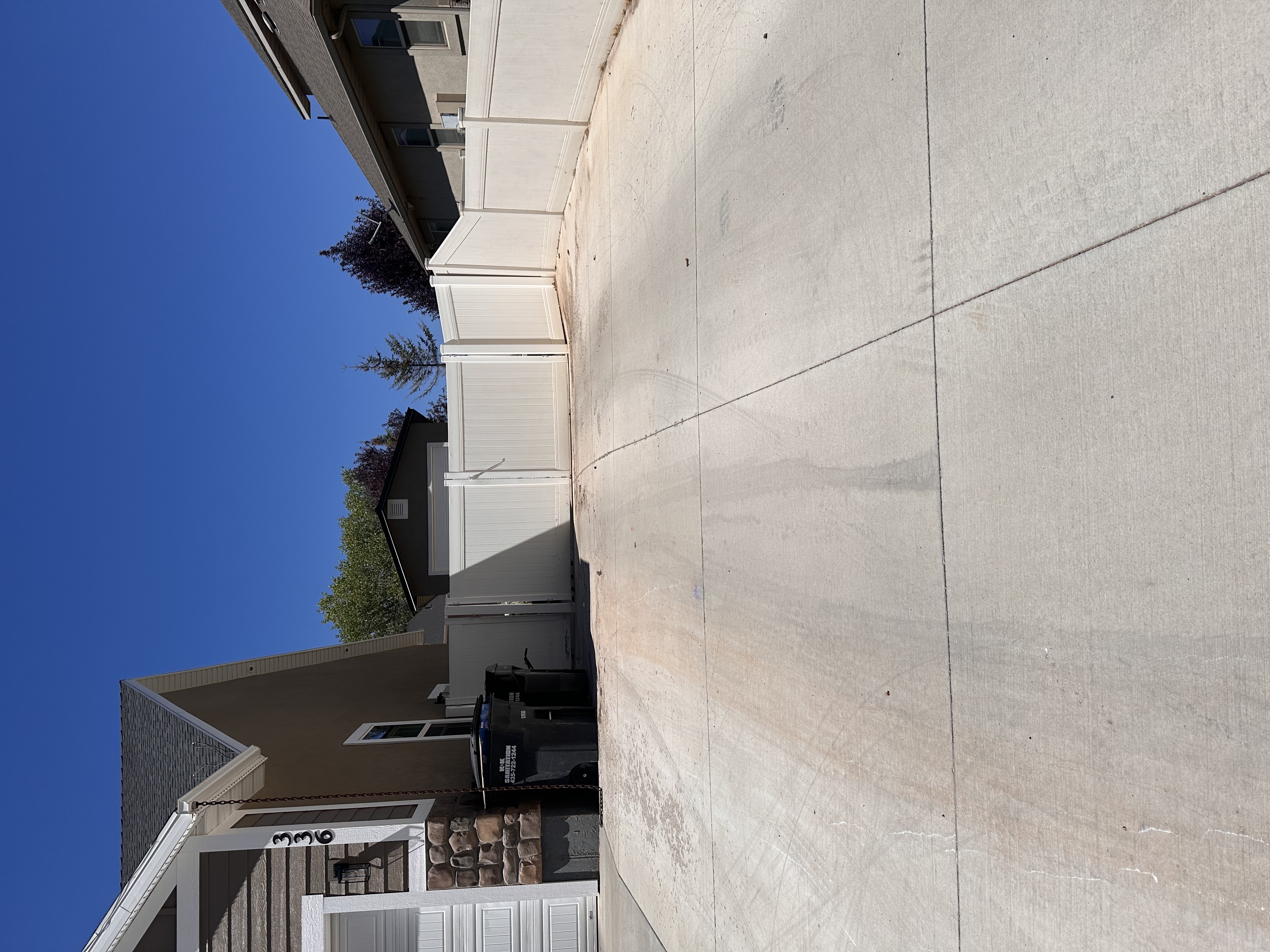 Roosevelt, Utah, 84066, United States, 6 Bedrooms Bedrooms, ,3 BathroomsBathrooms,Residential,For Sale,1976583