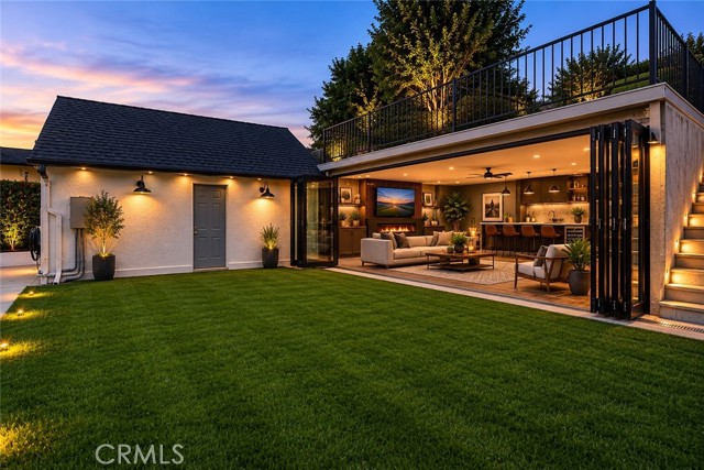 Los Angeles, California, 90043, United States, 3 Bedrooms Bedrooms, ,3 BathroomsBathrooms,Residential,For Sale,2049255