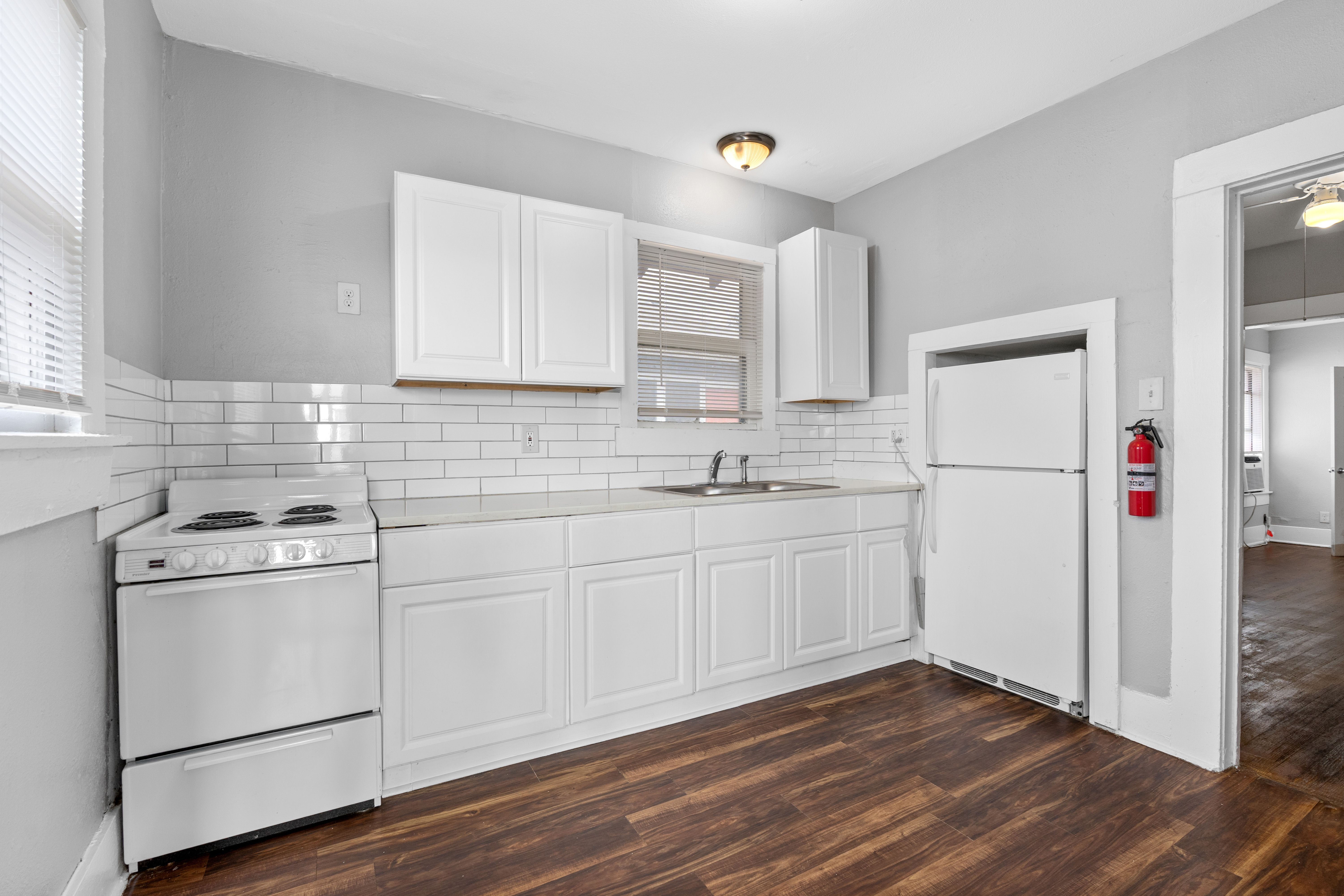  Exceptional 4-Plex Opportunity - 物件實景