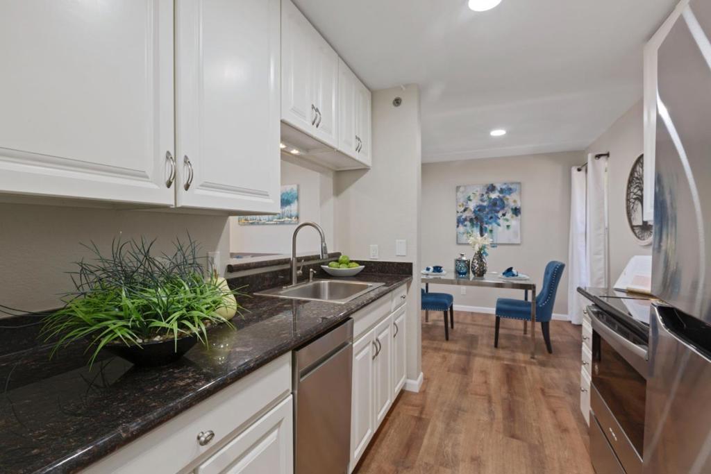 Hayward, California, 94544, United States, 2 Bedrooms Bedrooms, ,2 BathroomsBathrooms,Residential,For Sale,1983988