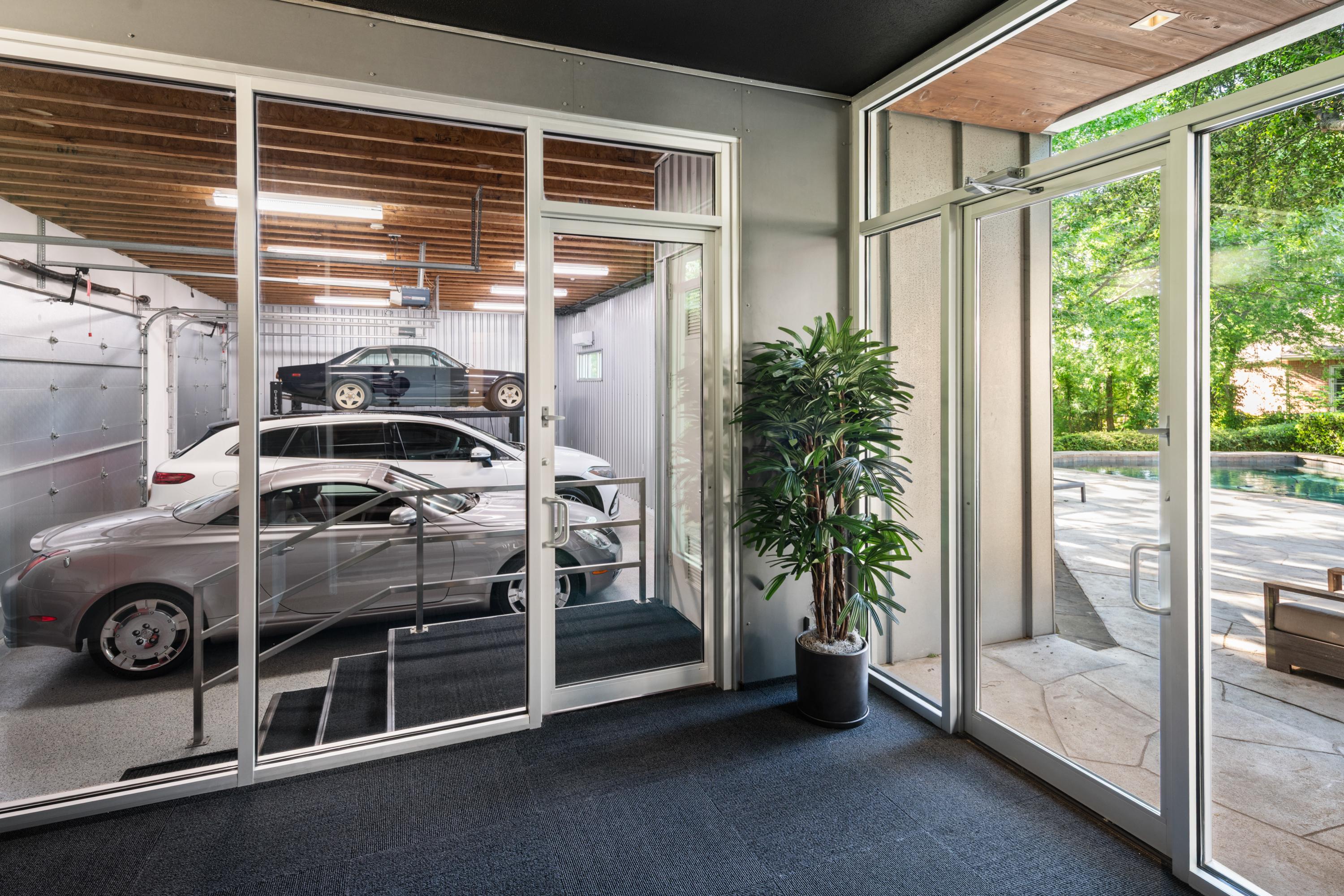  A Modern Lover’s Dream: Art, Architecture, and Automotive Elegance - 物件實景