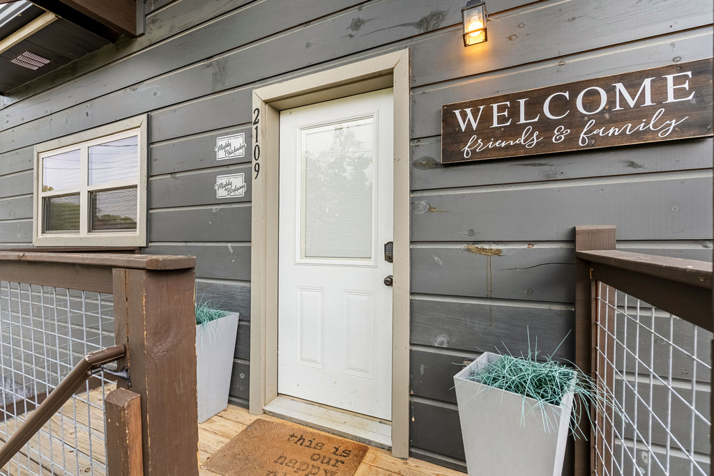 Sevierville, Tennessee, 37876, United States, 3 Bedrooms Bedrooms, ,4 BathroomsBathrooms,Residential,For Sale,1936996