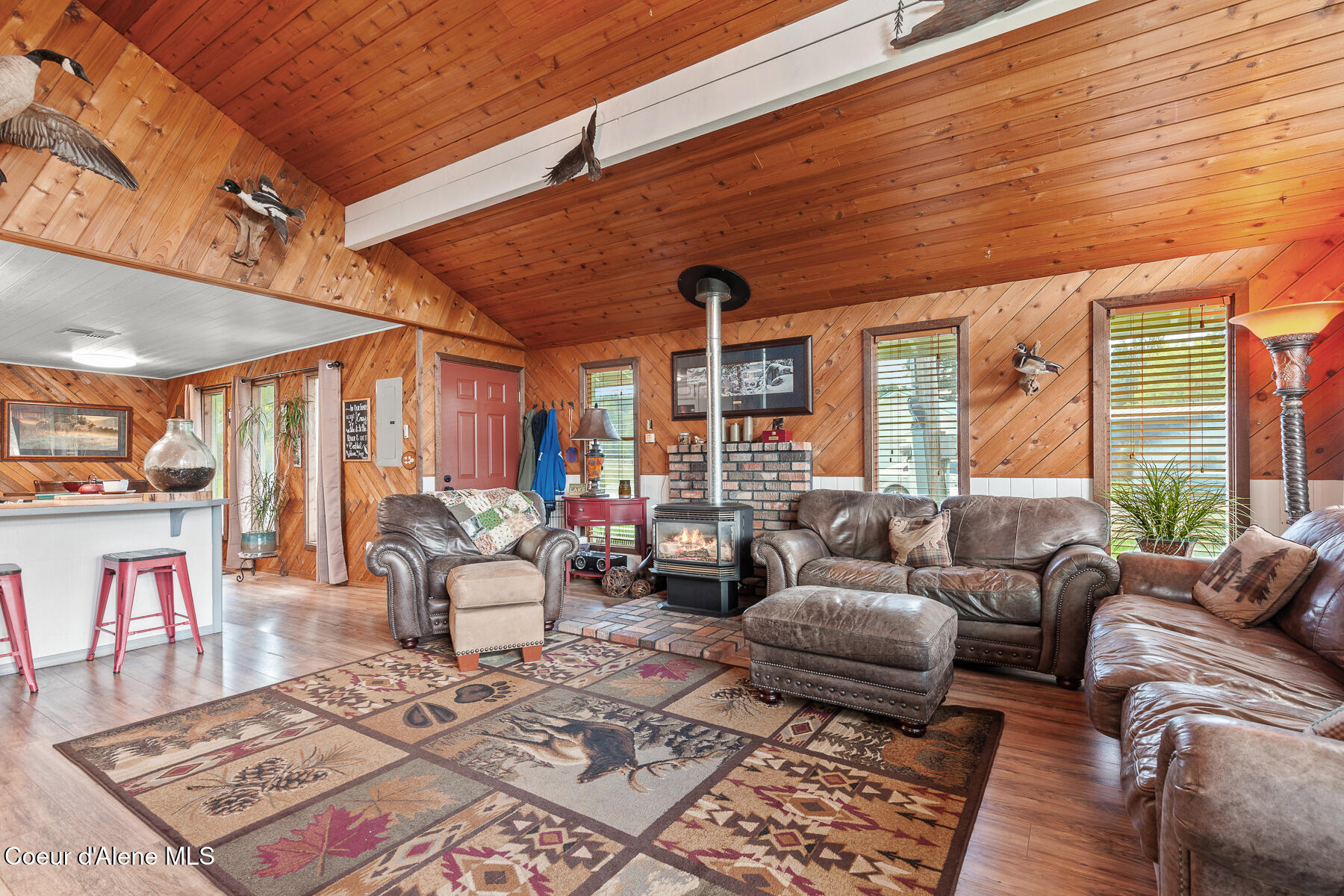 Priest River, Idaho, 83856, United States, 2 Bedrooms Bedrooms, ,2 BathroomsBathrooms,Residential,For Sale,1798320