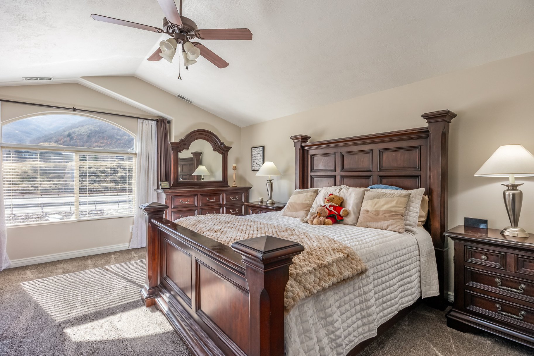  Large Townhouse With Both Mountain and Valley Views - 物件實景