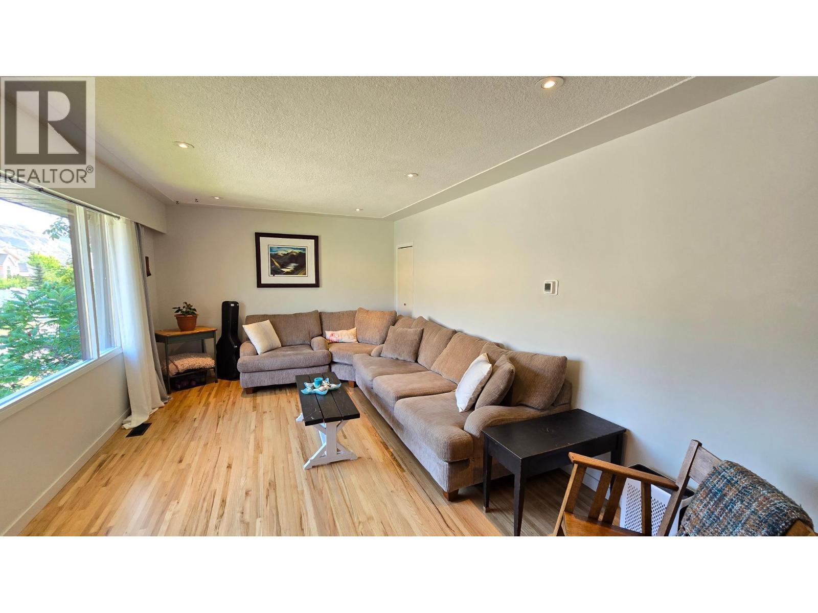 KAMLOOPS, British Columbia, V2C 4Y6, CA, 3 Bedrooms Bedrooms, ,2 BathroomsBathrooms,Residential,For Sale,1950750