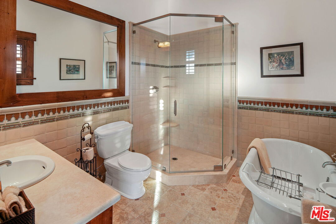 Malibu, California, 90265, United States, 3 Bedrooms Bedrooms, ,5 BathroomsBathrooms,Residential,For Sale,1760358