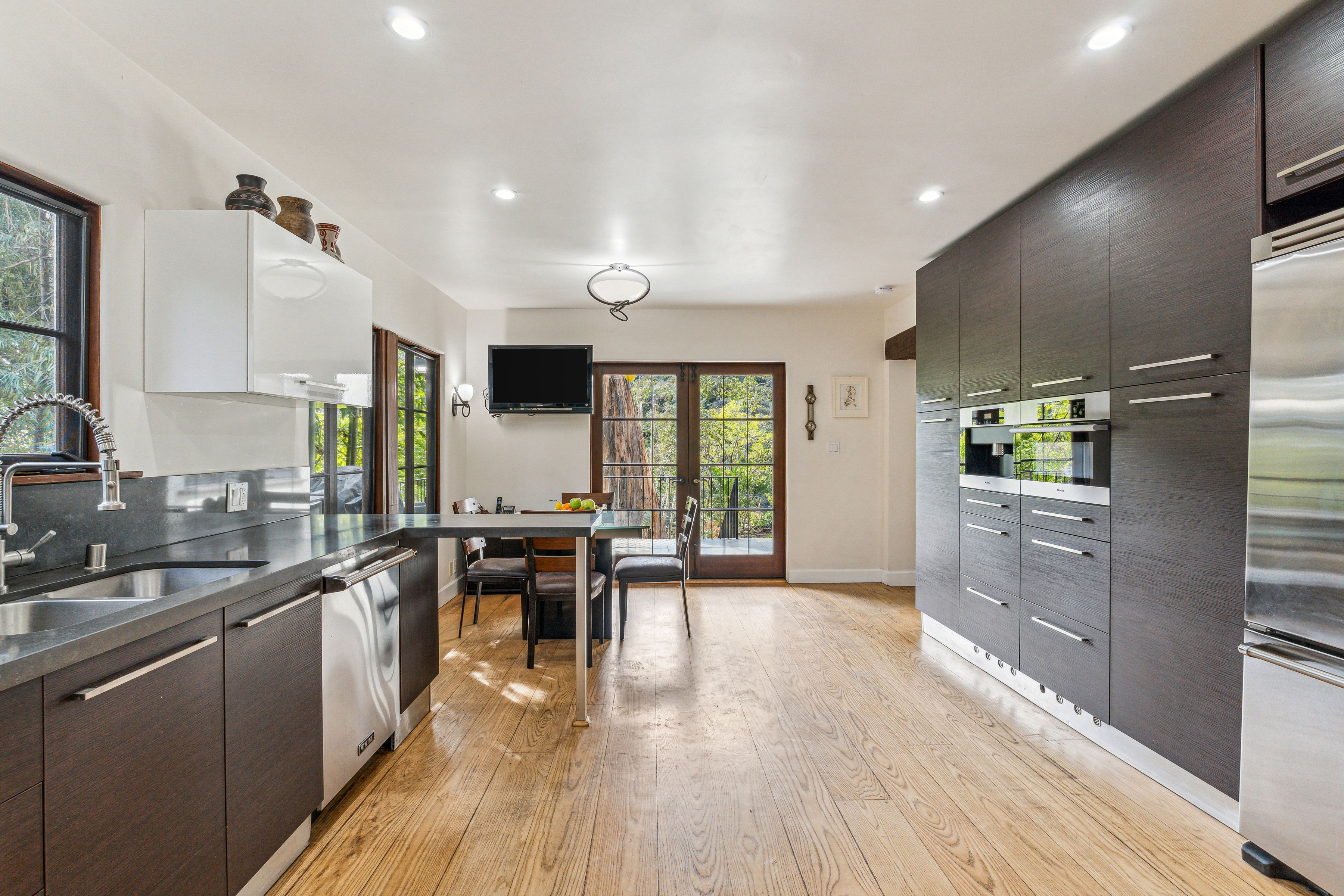  10037 Reevesbury Dr - 物件實景