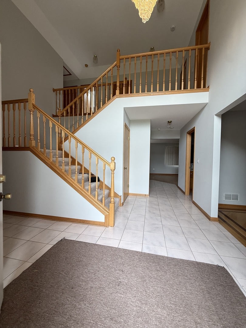 Burbank, Illinois, 60459, United States, 4 Bedrooms Bedrooms, ,3 BathroomsBathrooms,Residential,For Sale,1921383