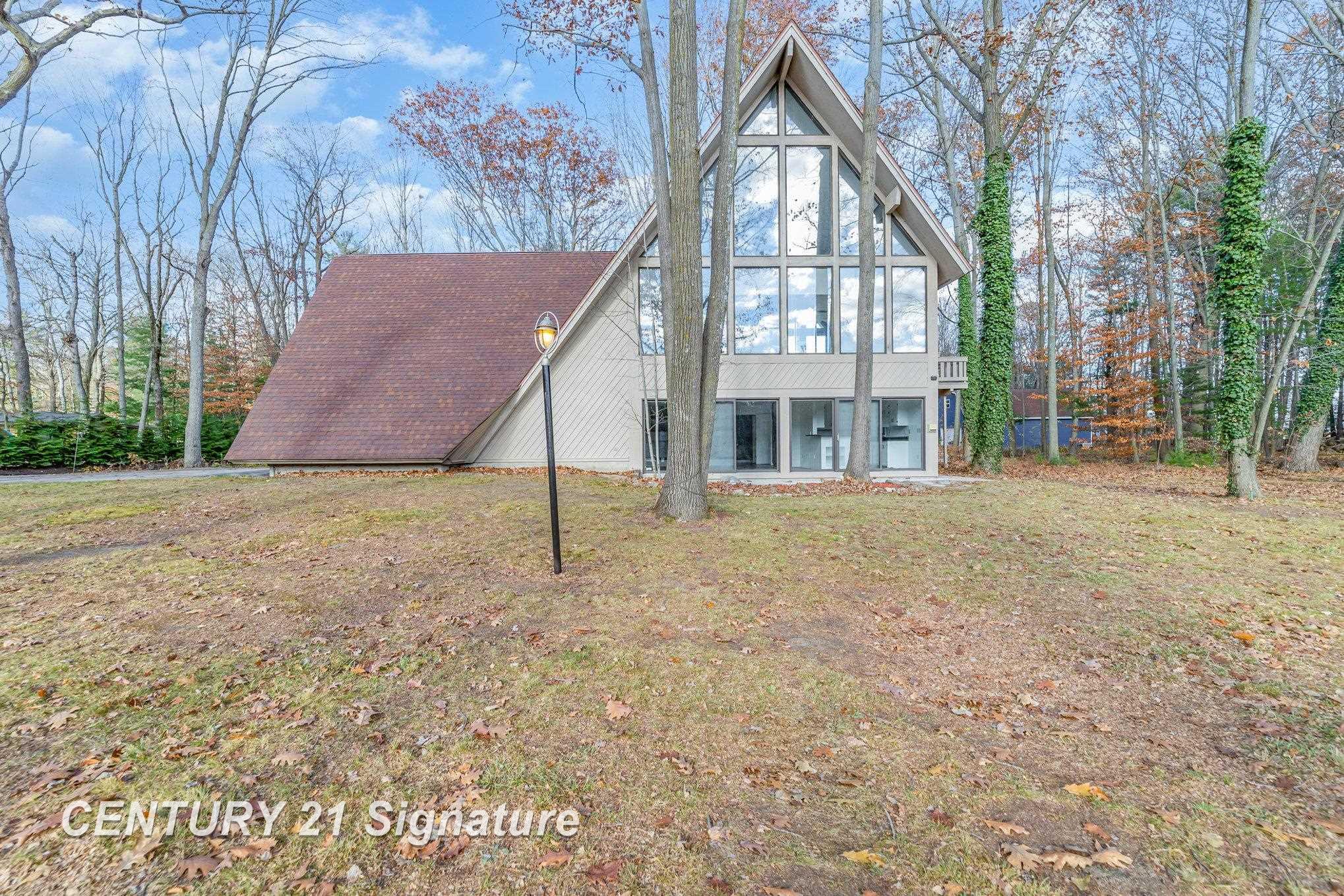 Saginaw, Michigan, 48609, United States, 4 Bedrooms Bedrooms, ,3 BathroomsBathrooms,Residential,For Sale,1994235