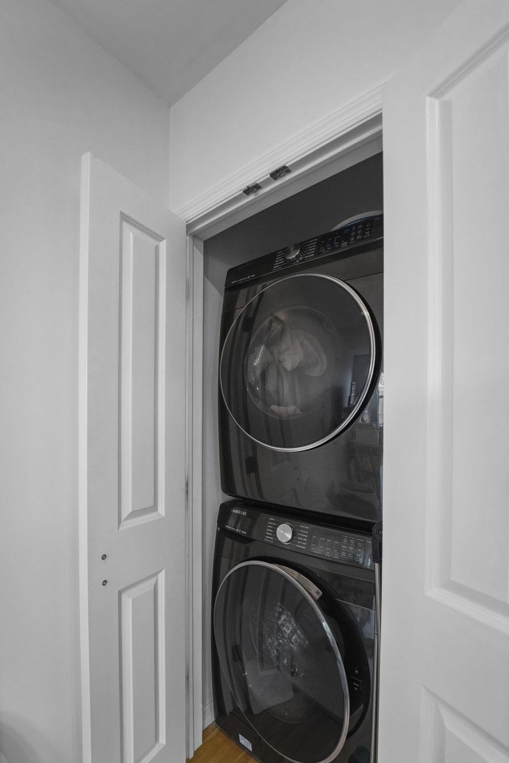 Hoboken, New Jersey, 07030, United States, 1 Bedroom Bedrooms, ,2 BathroomsBathrooms,Residential,For Sale,1988073