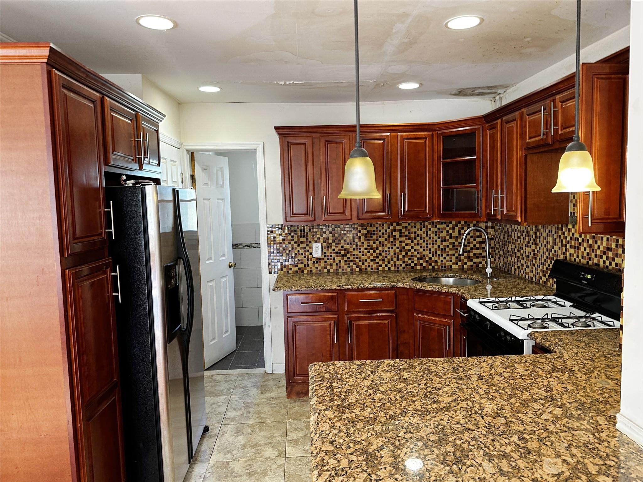 Jamaica, New York, 11433, United States, 3 Bedrooms Bedrooms, ,2 BathroomsBathrooms,Residential,For Sale,1883672